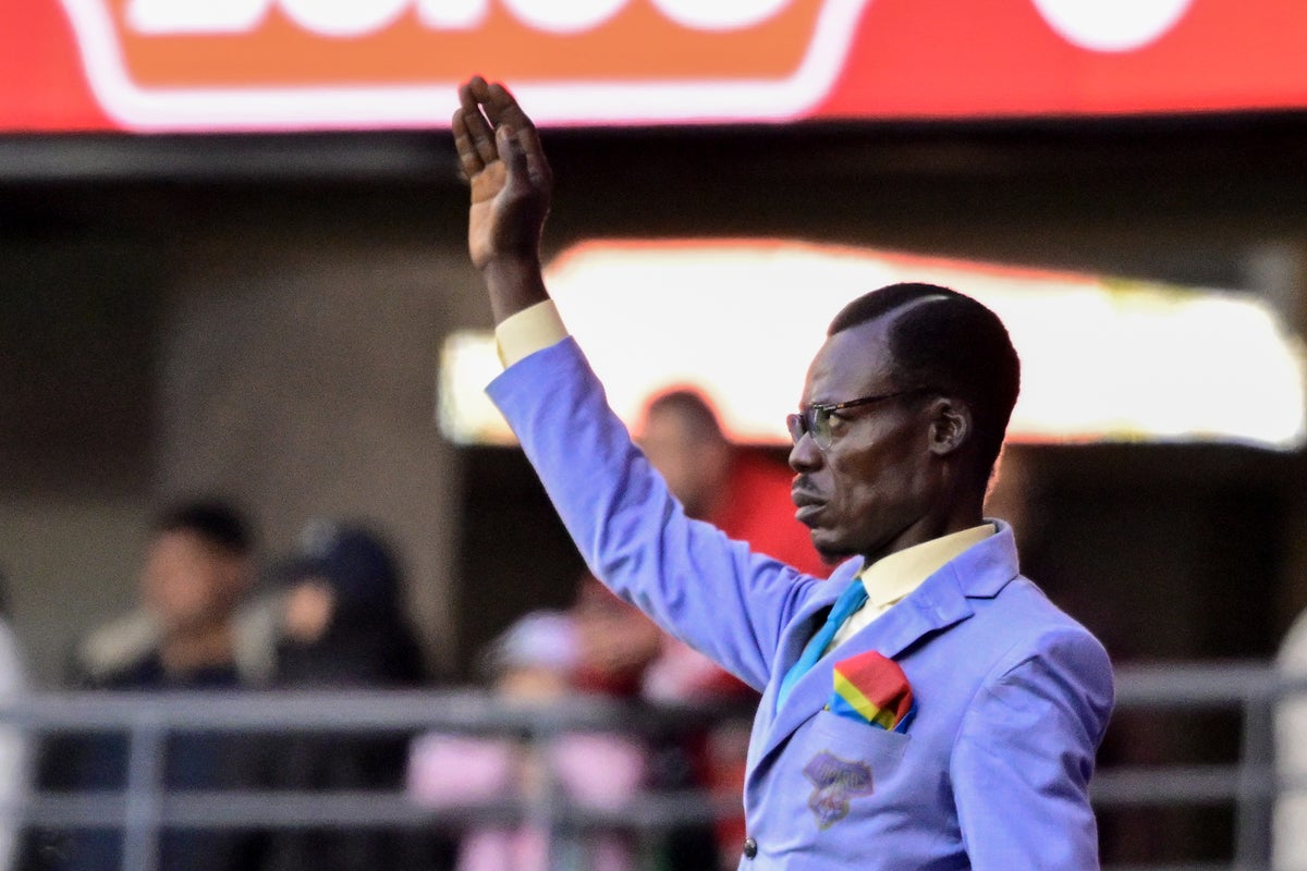 Who is the DR Congo’s living statue? Meet World Cup super-fan Lumumba Vea – UK Times Who is the DR Congo’s living statue? Meet World Cup super-fan Lumumba Vea – UK Times