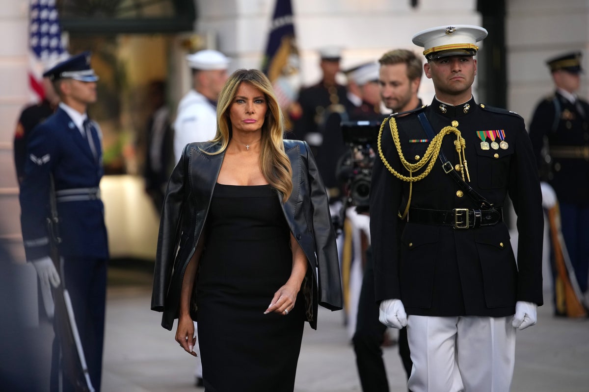A única convidada, Melania, não queria passar a noite na Casa Branca, mas foi rejeitada