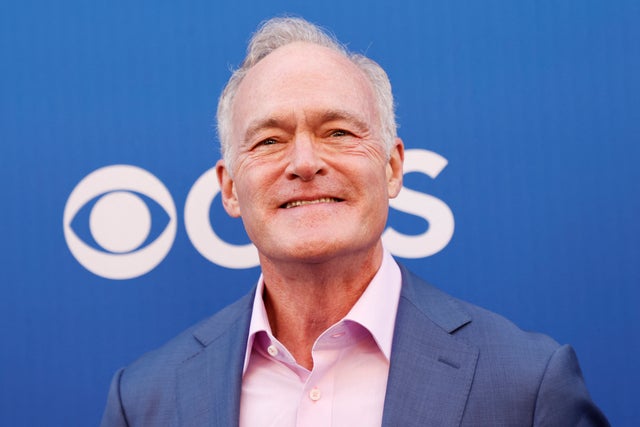 Former 60 Minutes anchor Scott Pelley says Bari Weiss-run CBS News ordered him to ‘put the thumb on the scale’ for Trump