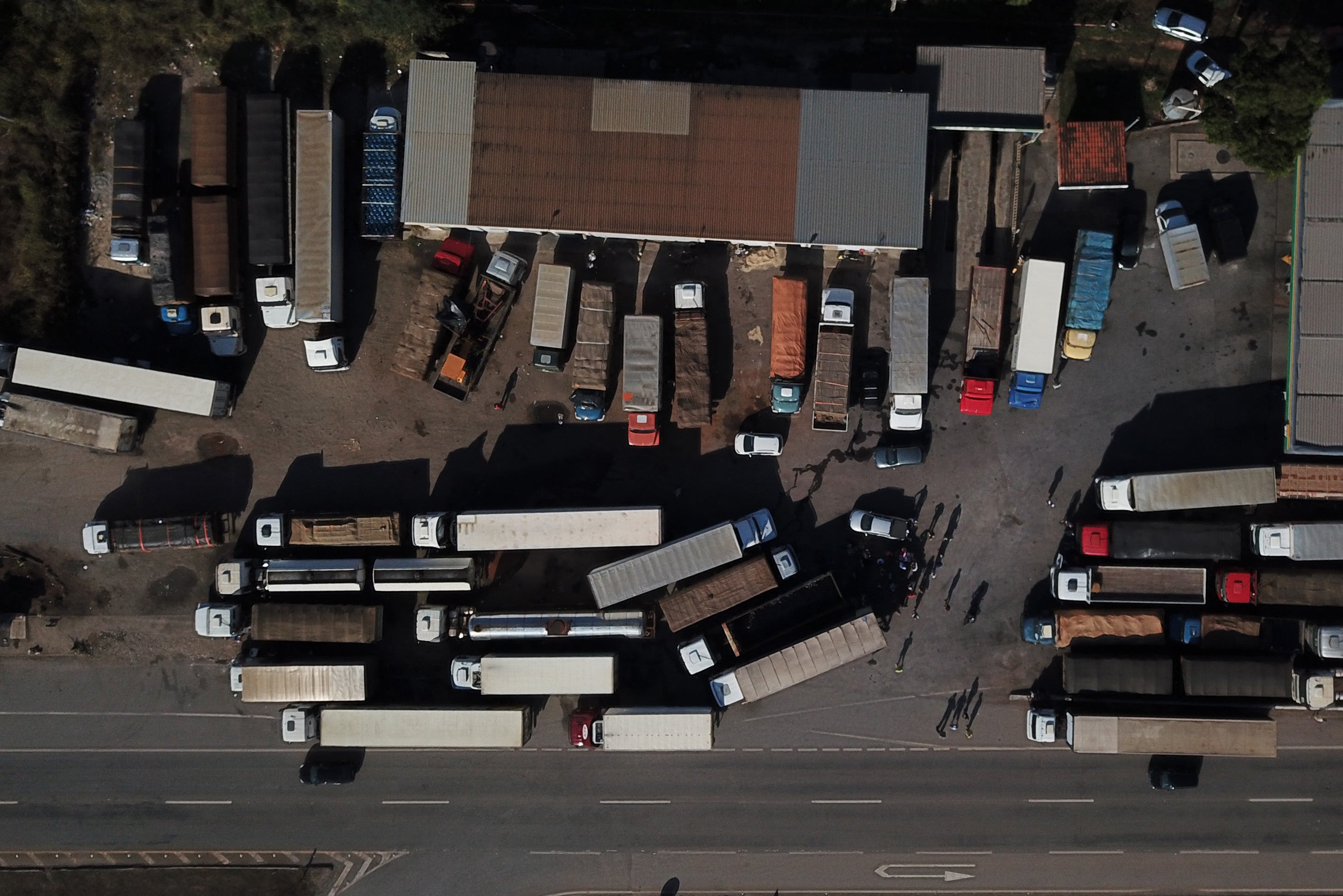 An EPA report found that roughly 15 percent of all certified diesel trucks in the country had their pollution controls removed over a ten-year period to boost engine performance (AFP via Getty Images)