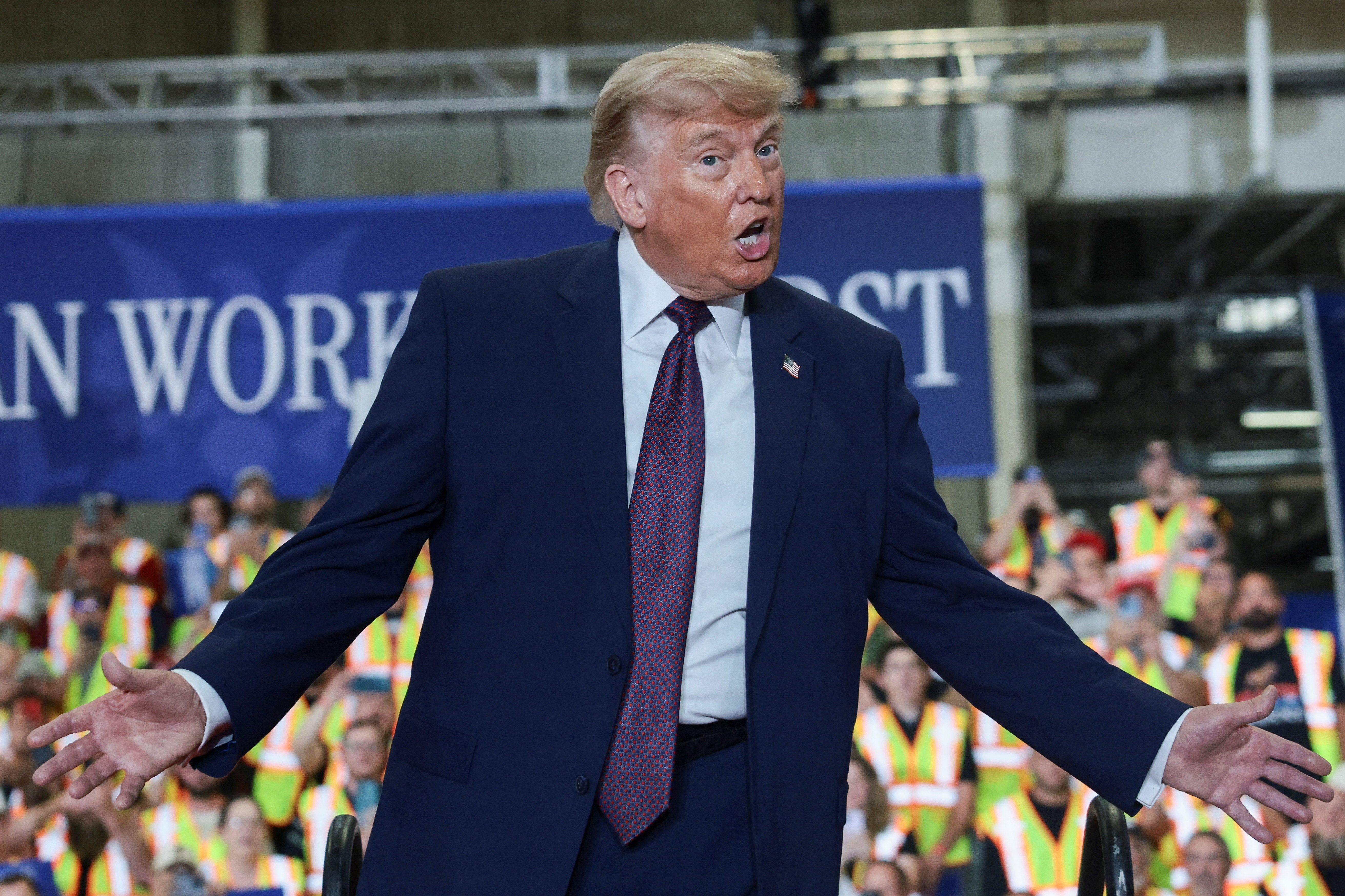 https://static.independent.co.uk/2026/06/23/20/2026-06-23T194349Z_535222964_RC2VZLALTFLM_RTRMADP_3_USA-TRUMP.JPG?trim=1,0,1,0&width=1200&height=800&crop=1200:800