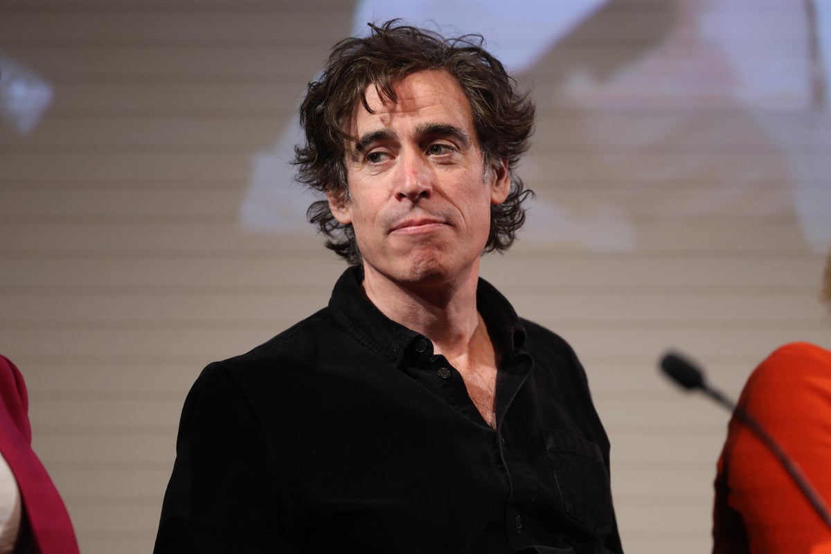 Stephen Mangan shares shocking instance of audience member’s terrible theatre etiquette Stephen Mangan shares shocking instance of audience member’s terrible theatre etiquette