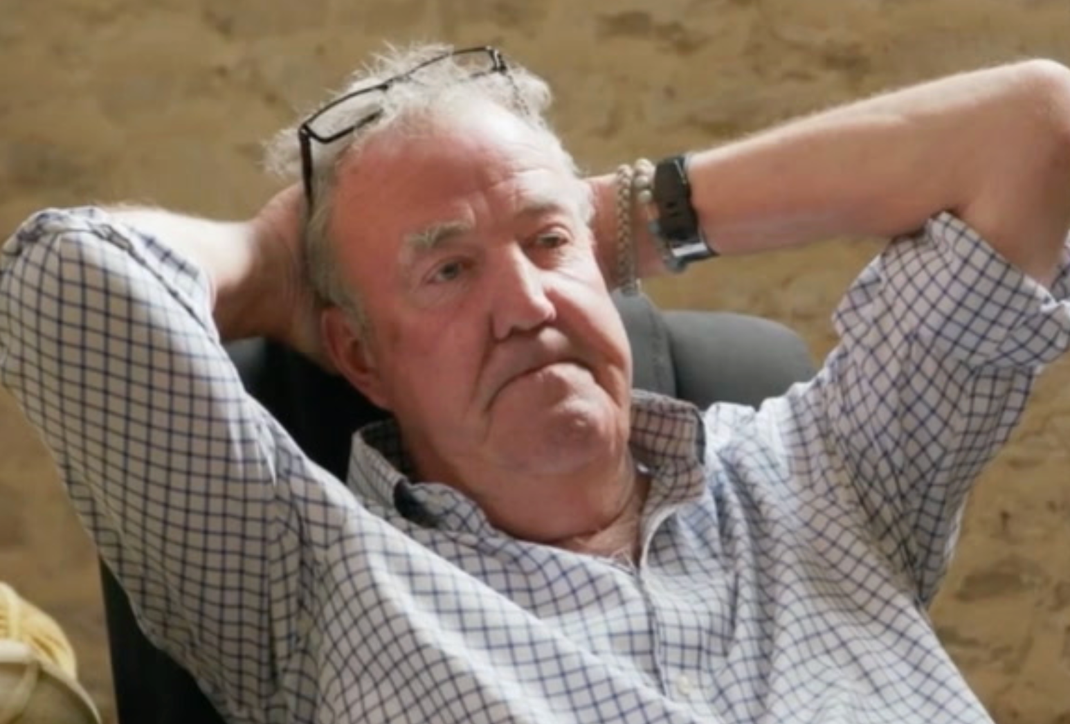 Jeremy Clarkson revealing he has cancer on 'Clarkson's Farm'