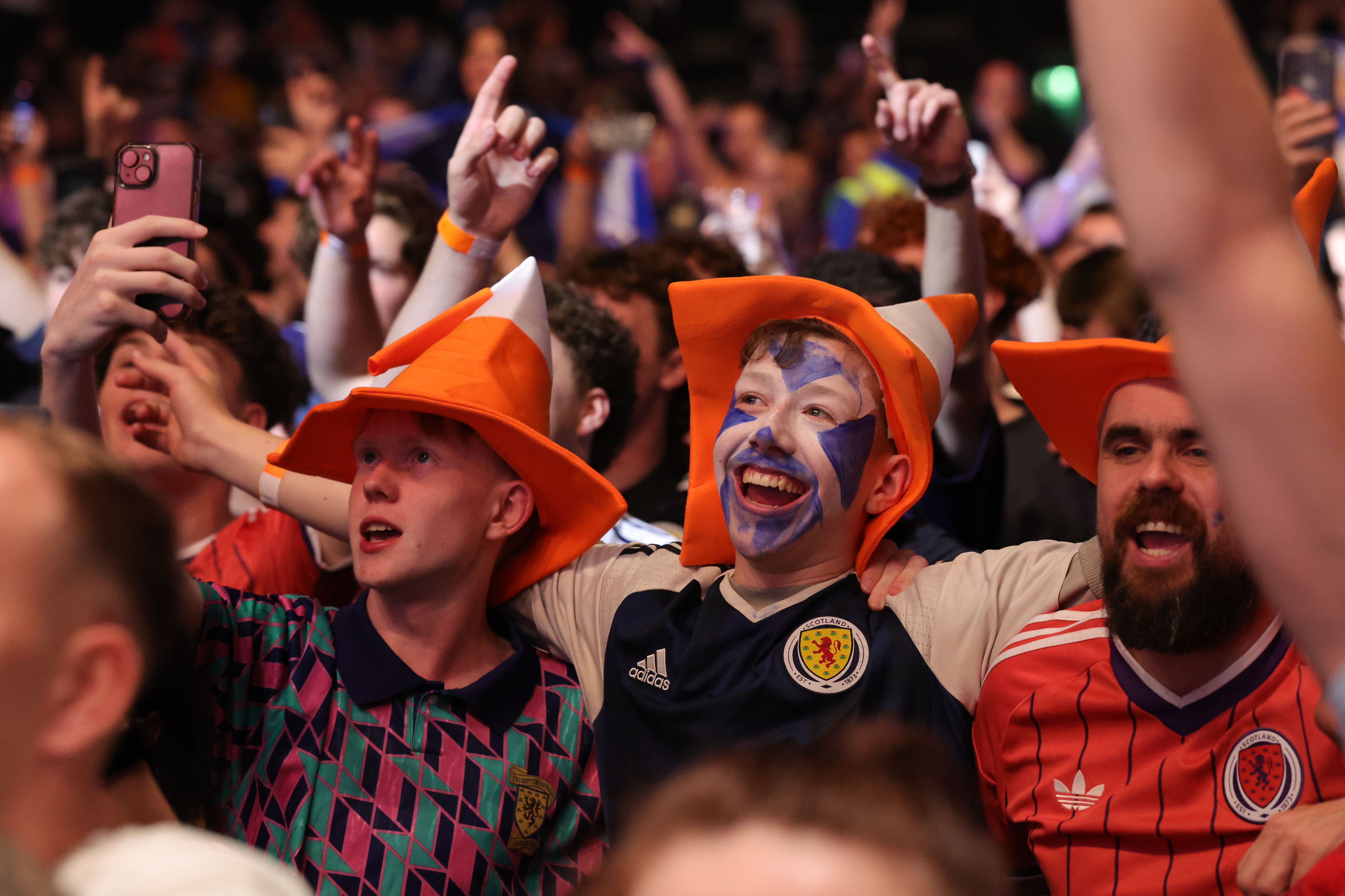 Tartan Army to pack out pubs as Scotland target World Cup history