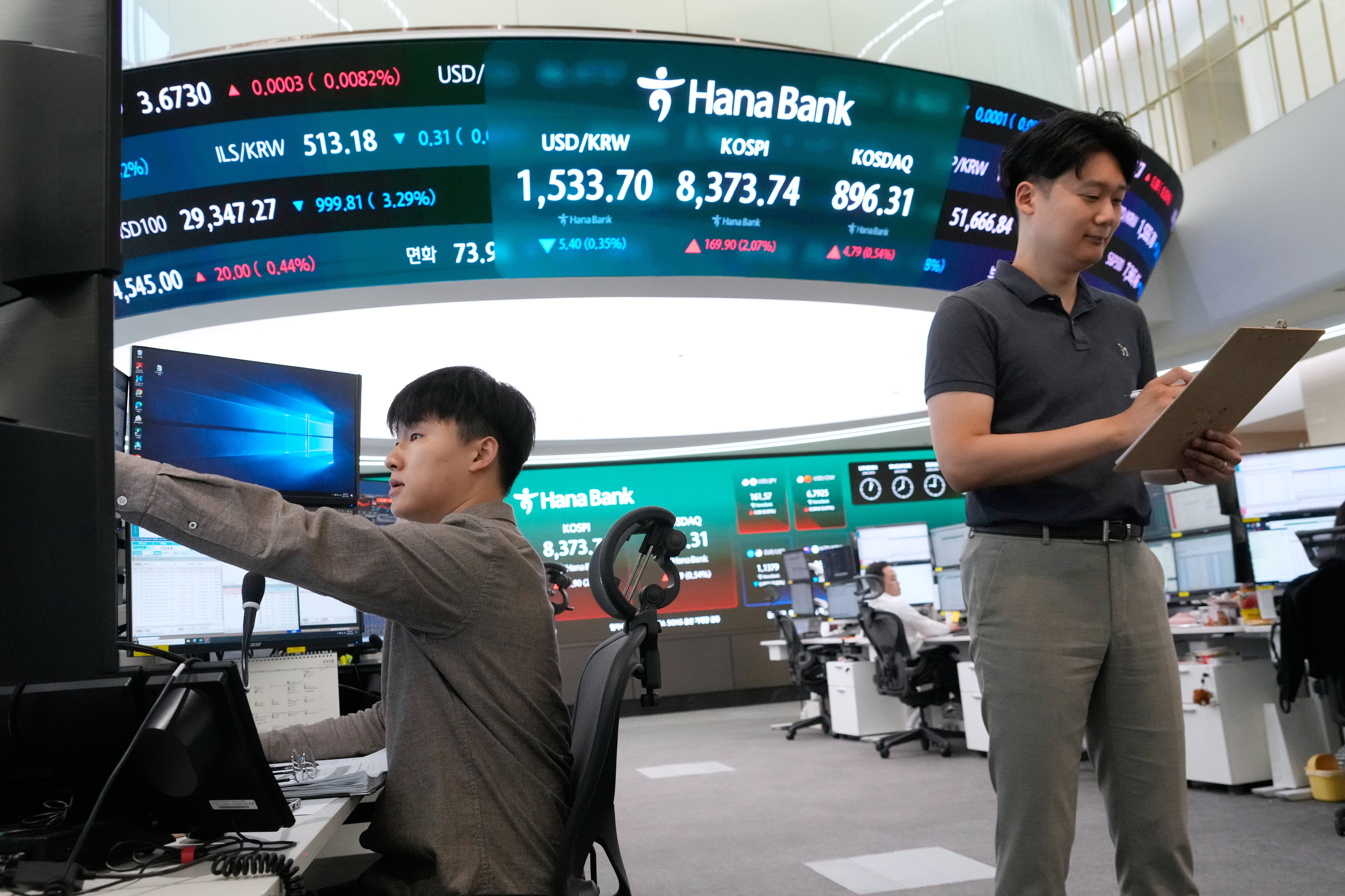 independent.co.uk - Chan Ho-Him - Asian stocks are mixed after big tech sell-off