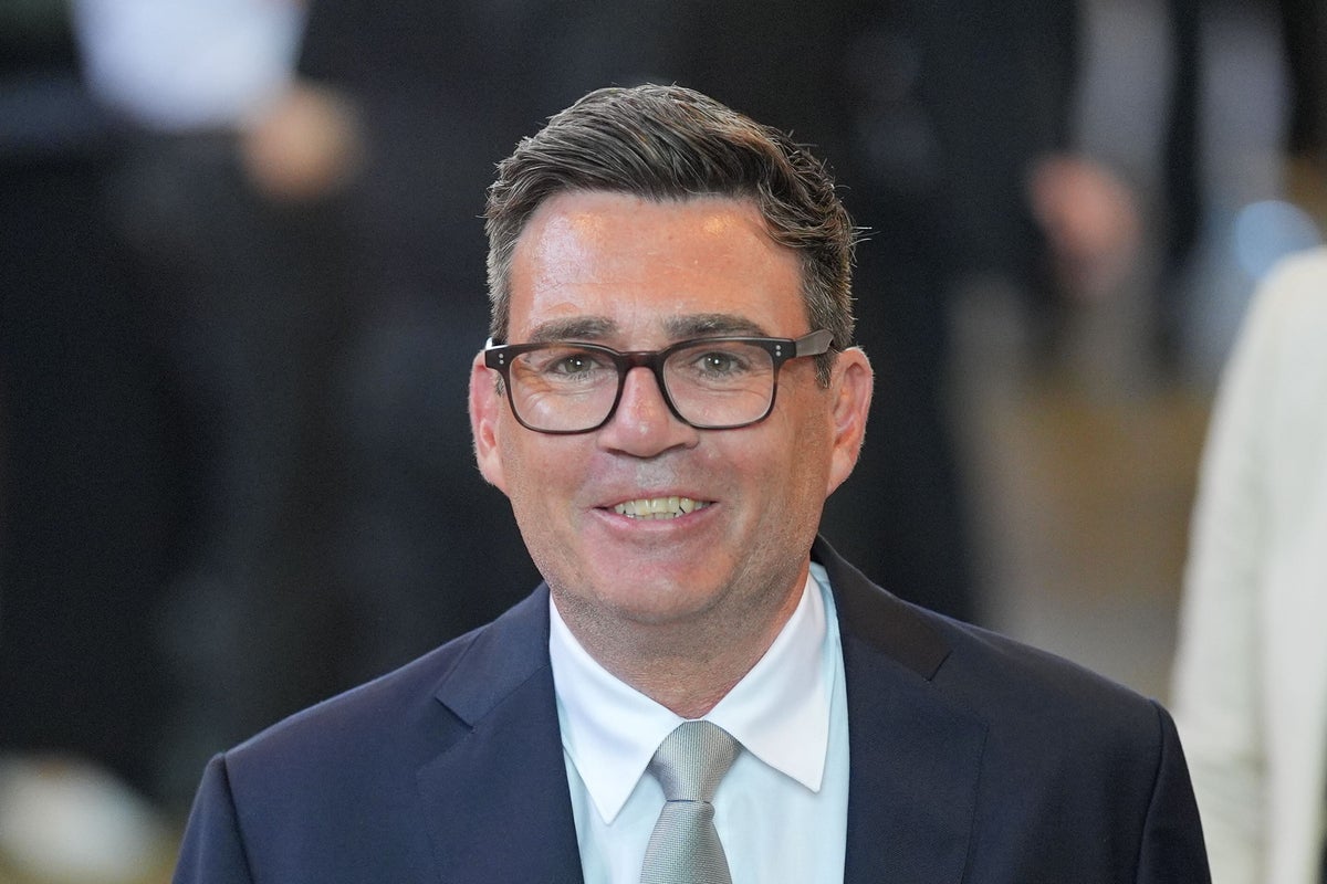 Burnham latest: Prime minister hopeful one step closer to No 10 after Starmer ally Darren Jones rules himself out of leadership race – UK Times Burnham latest: Prime minister hopeful one step closer to No 10 after Starmer ally Darren Jones rules himself out of leadership race – UK Times