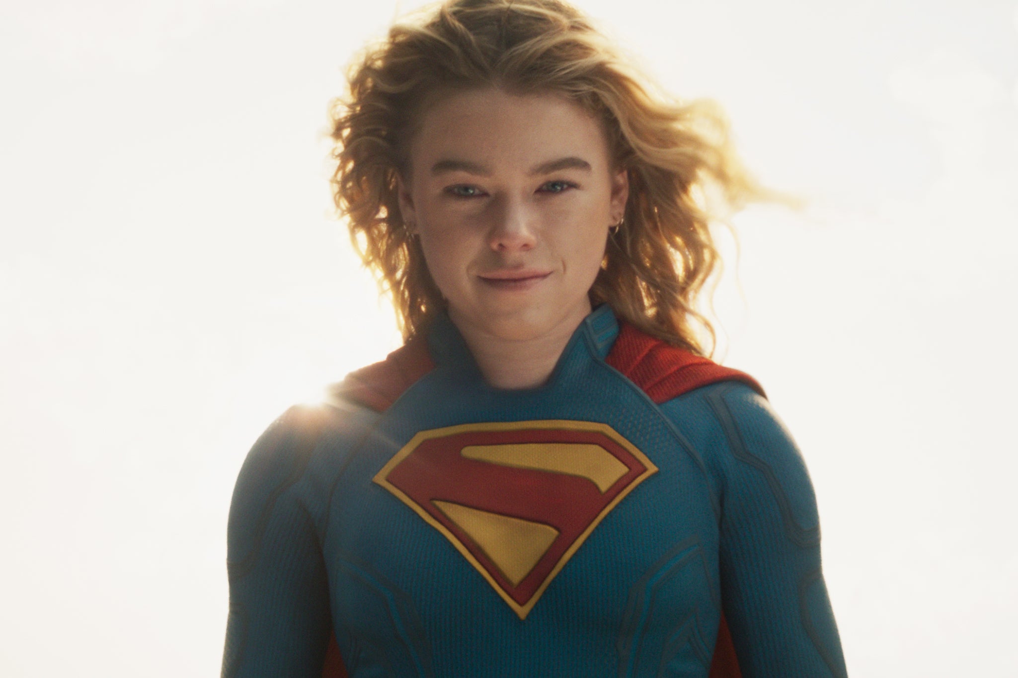 Milly Alcock und Matthias Schoenaerts in „Supergirl“