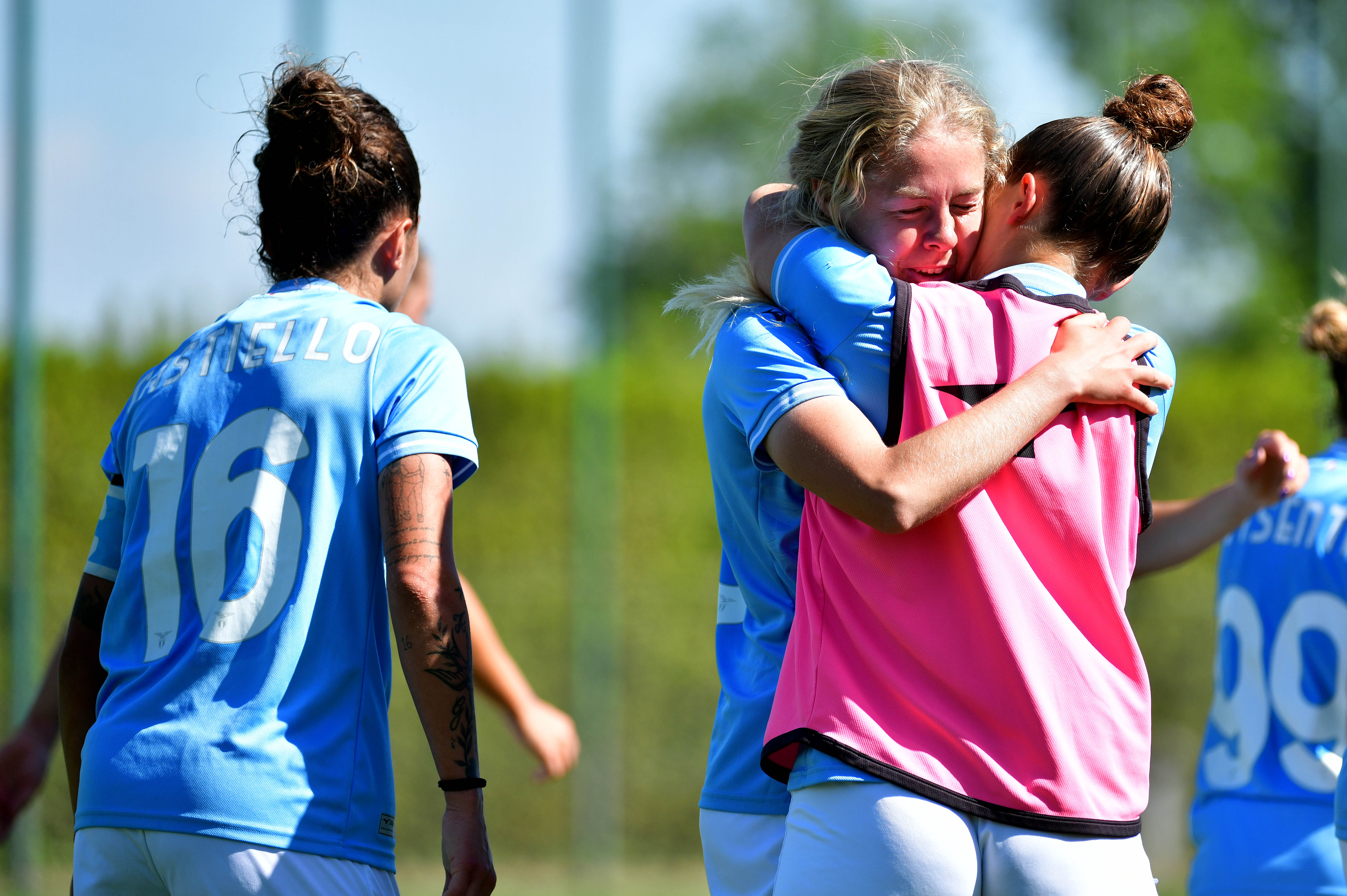 Gothberg celebrates with her Lazio teammates