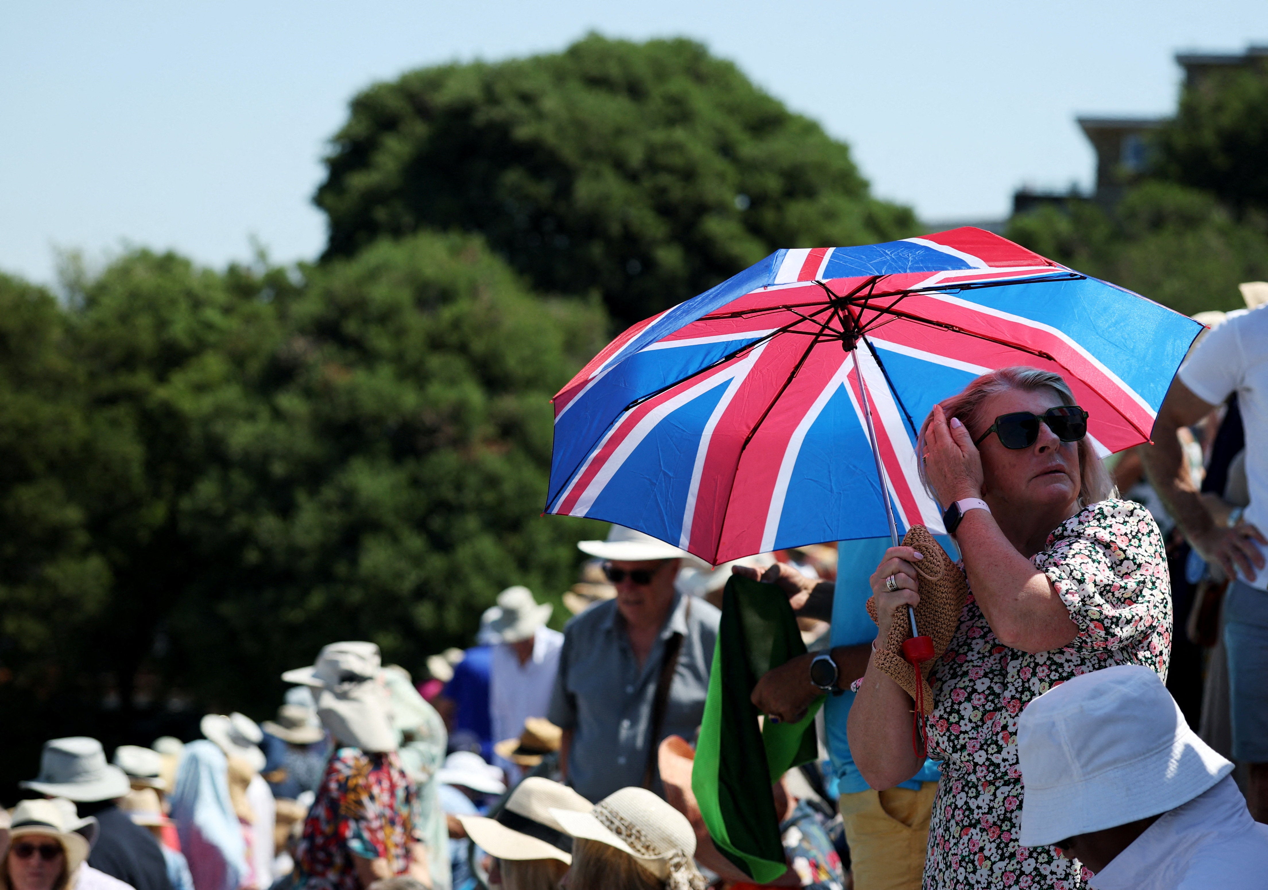 https://static.independent.co.uk/2026/06/24/16/2026-06-24T133300Z_179448303_UP1EM6O0VD7EI_RTRMADP_3_EUROPE-WEATHER-BRITAIN.JPG?trim=157,0,0,0&width=1200&height=800&crop=1200:800