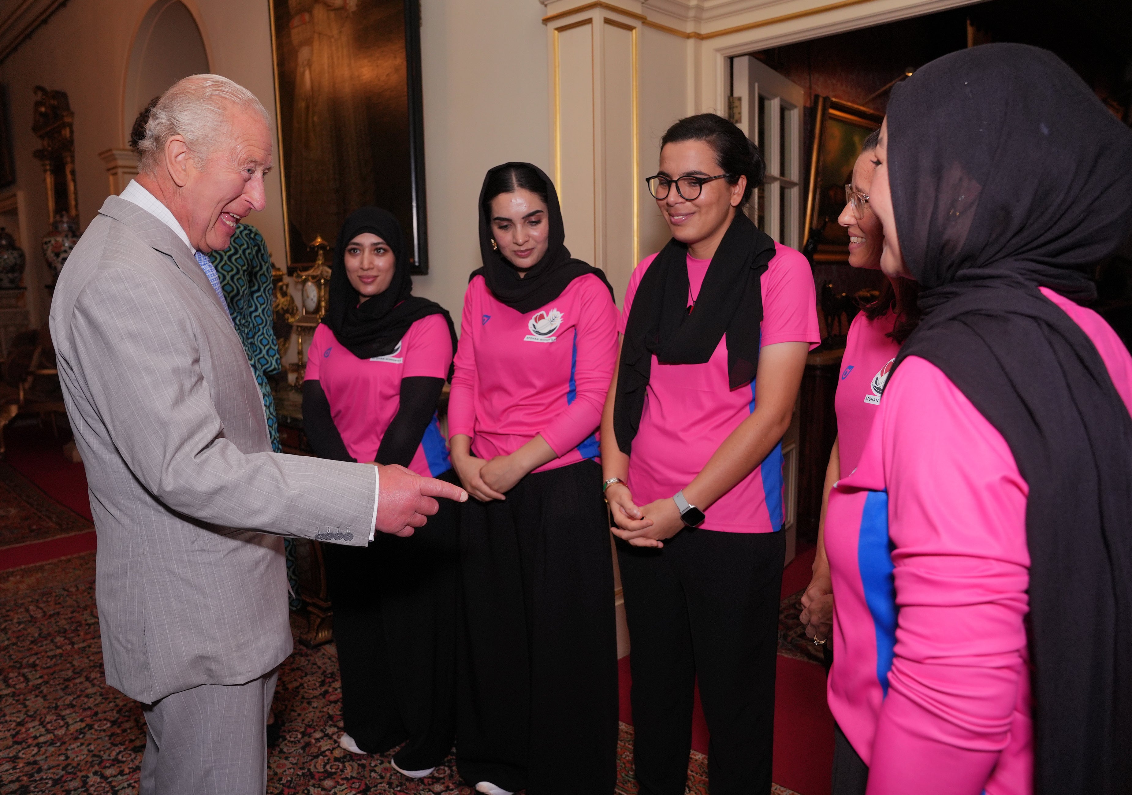 The King greeted the women's cricket team (Getty)