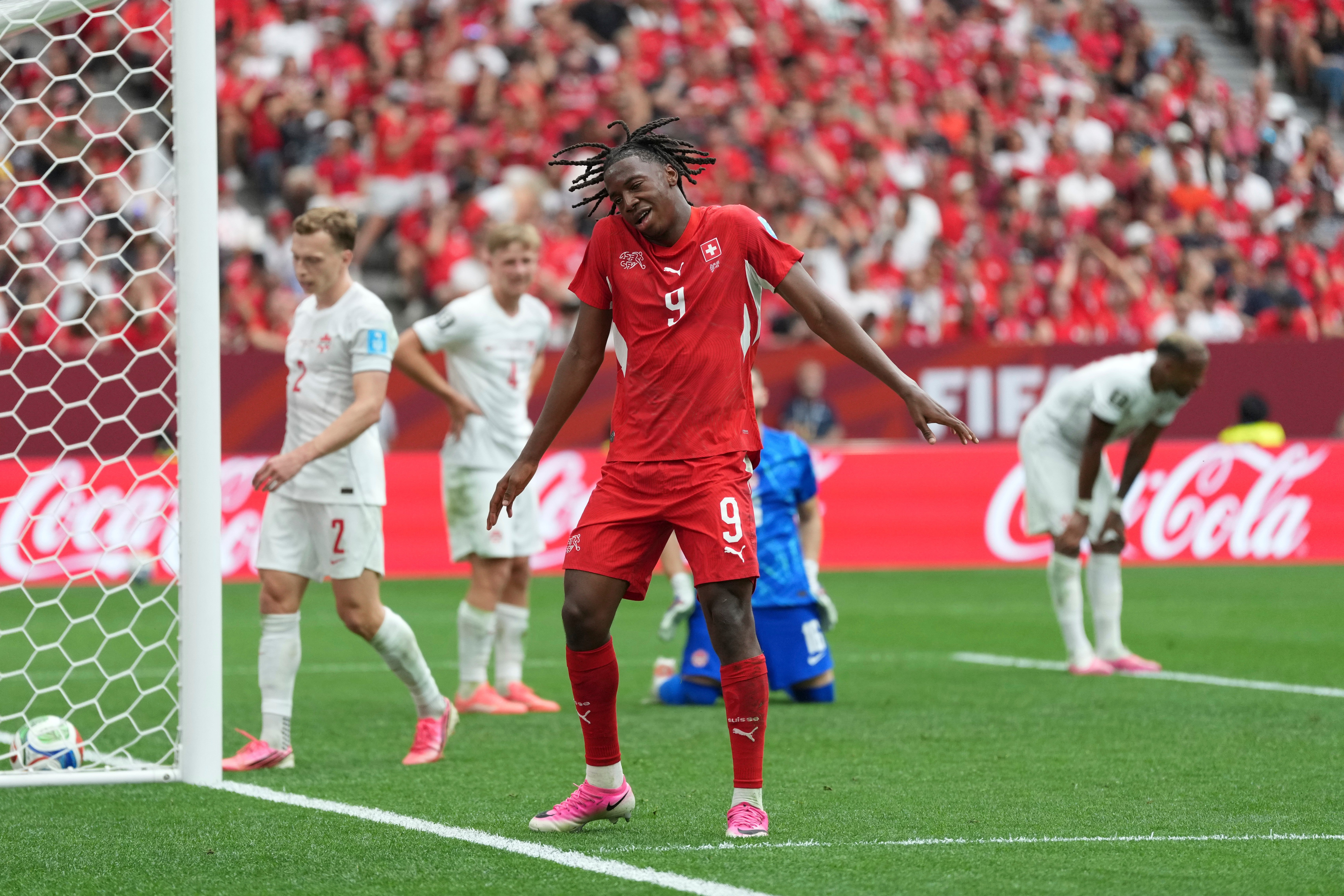 Johan Manzambi scored Switzerland’s second