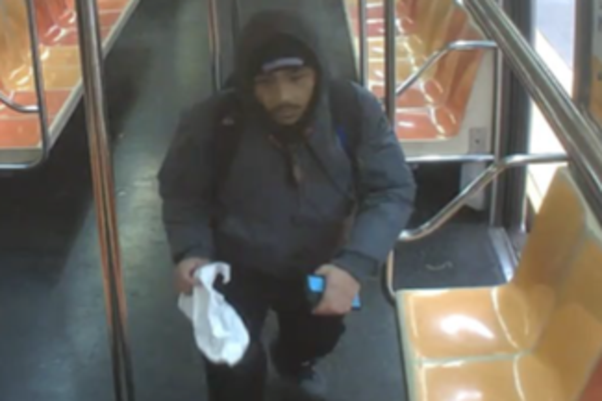 Terror no metrô de Nova York: estudante do ensino médio preso por atear fogo em homem adormecido