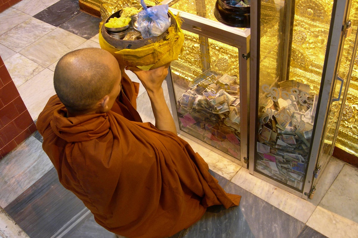 Buddhist monk living in hermitage becomes millionaire after winning lucky draw – UK Times Buddhist monk living in hermitage becomes millionaire after winning lucky draw – UK Times