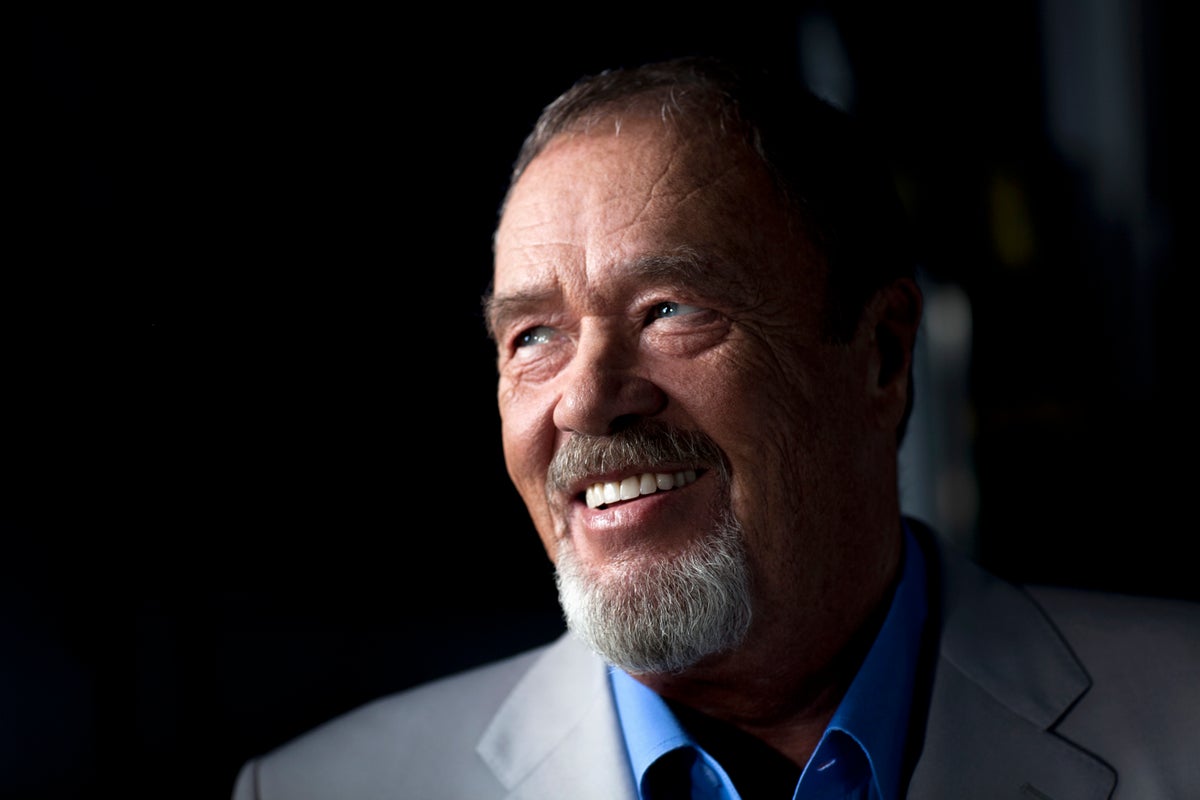 Blood, Sweat & Tears lead singer David Clayton-Thomas dies at 84 Blood, Sweat & Tears lead singer David Clayton-Thomas dies at 84