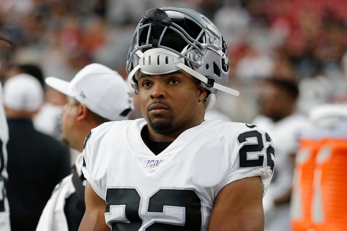 Doug Martin's parents sue Oakland police for wrongful death