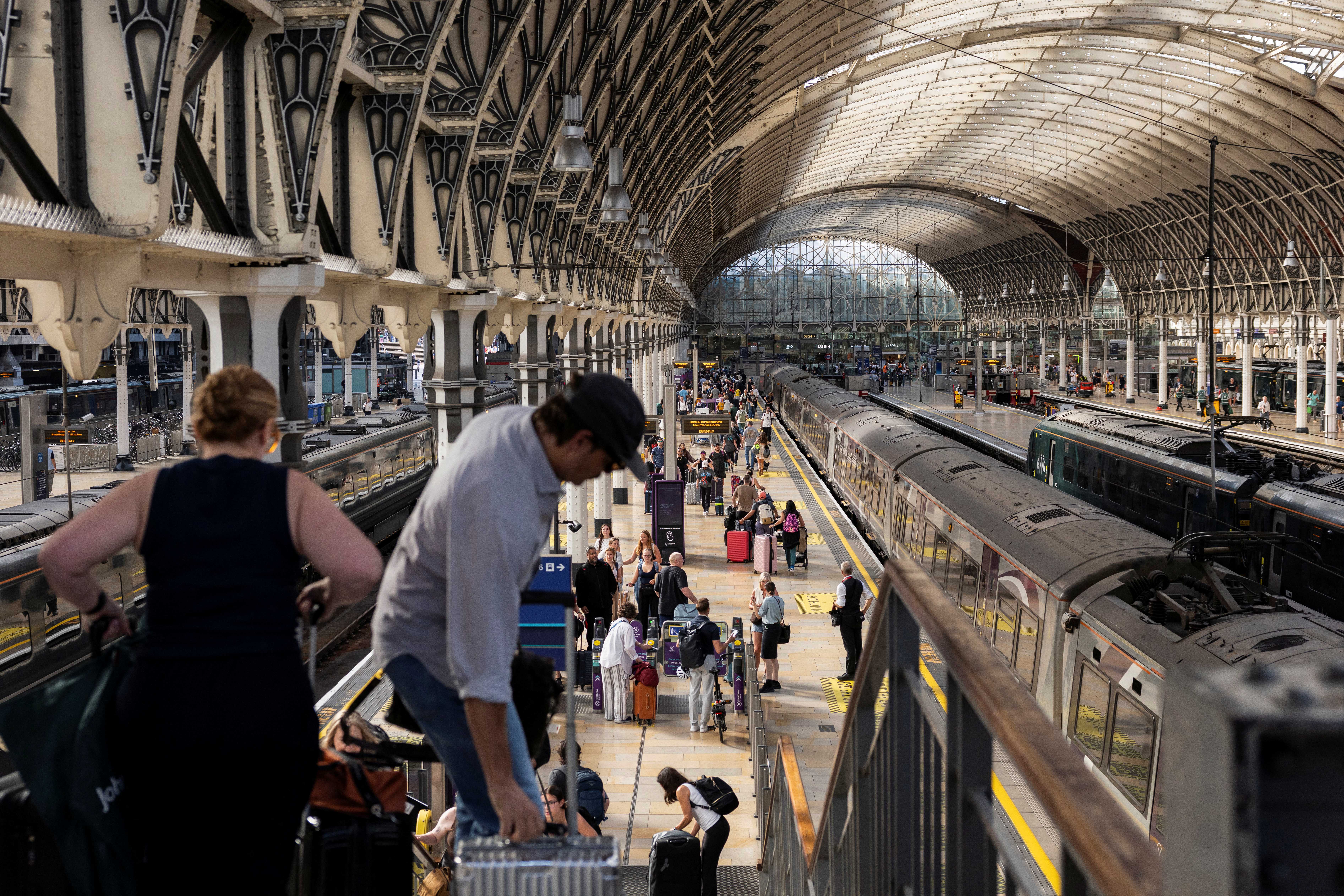 Brits told to ‘avoid’ non-essential travel to tourist hotspots as heatwave lingers on