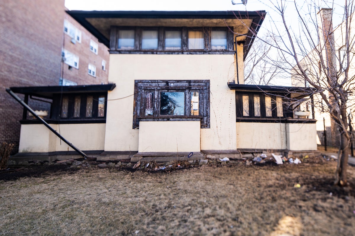 Frank Lloyd Wright House, um dos edifícios mais ameaçados de Chicago, adquirido por uma organização sem fins lucrativos Frank Lloyd Wright House, um dos edifícios mais ameaçados de Chicago, adquirido por uma organização sem fins lucrativos