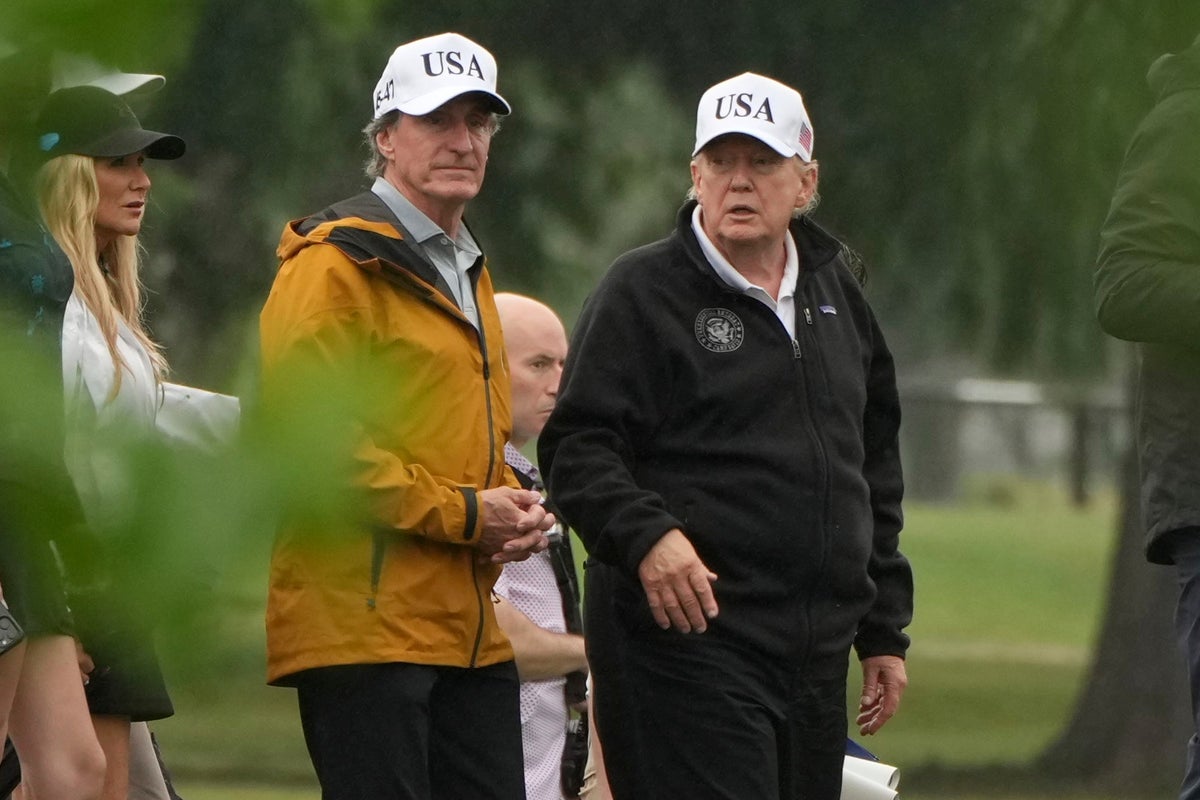 Trump, golf sahasına yönelik yenileme planlarının Washington'un 'büyük' ​​bir turnuvaya ev sahipliği yapmasını sağlayacağını söyledi