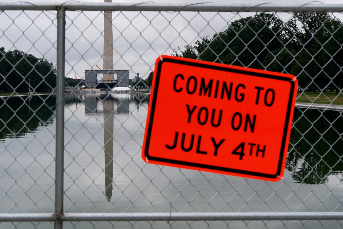 Trump threatens prison to those ‘who even think about’ damaging government property