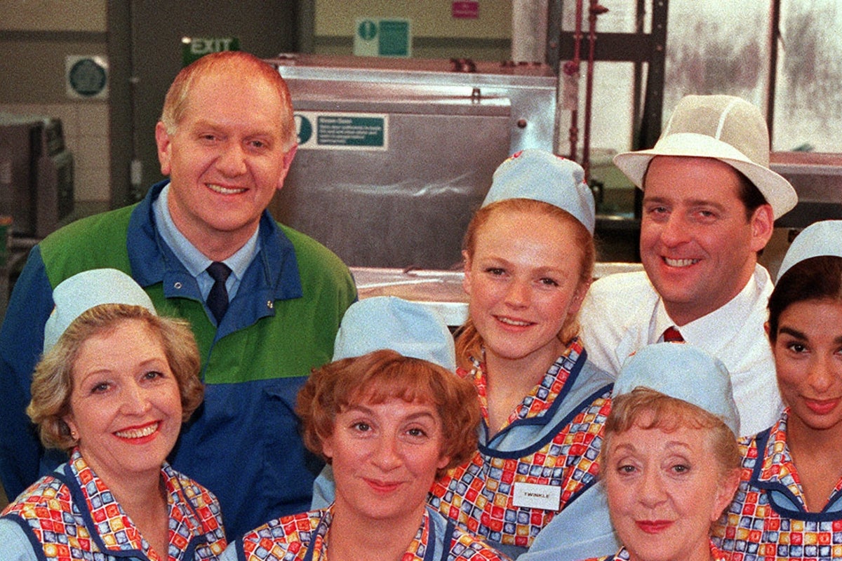 Beloved Victoria Wood sitcom Dinnerladies returns with new stage show – UK Times Beloved Victoria Wood sitcom Dinnerladies returns with new stage show – UK Times