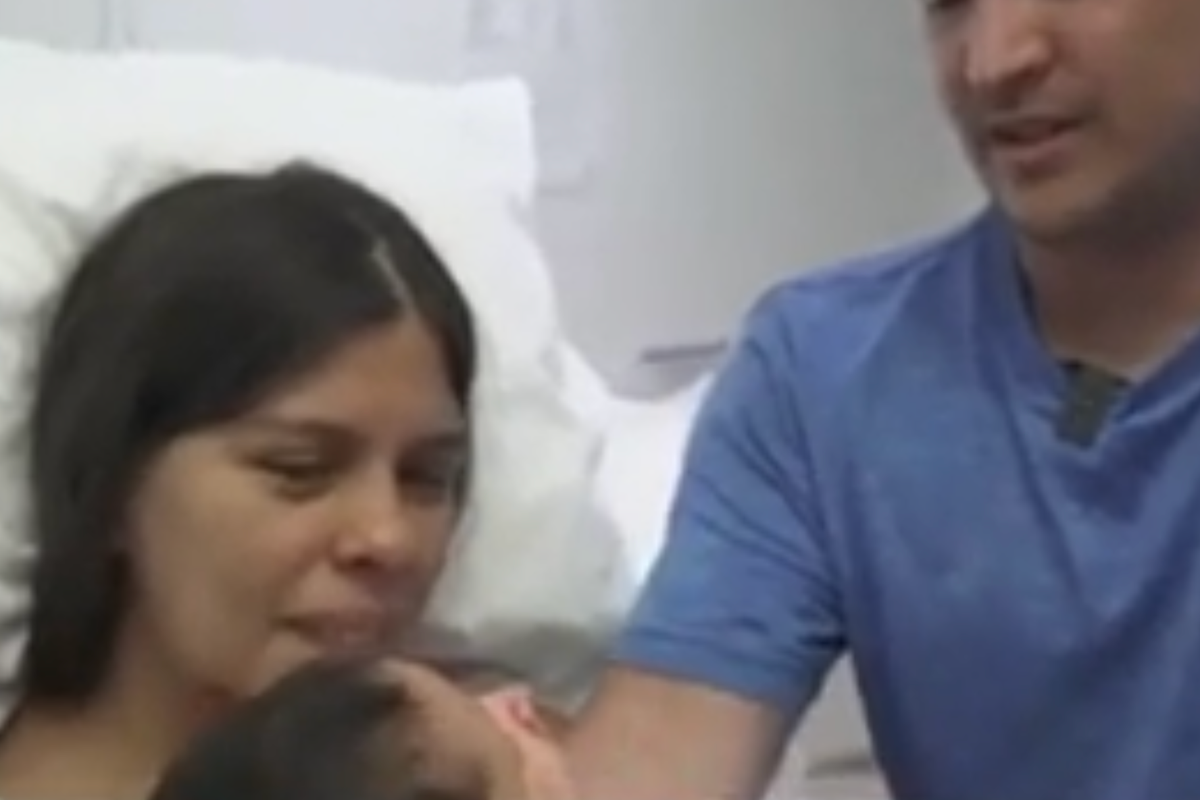 Venezuela'da depremin enkazından yeni doğan oğluyla birlikte kurtarılan anne, oğlunun hayatta kalması için onu motive ettiğini söylüyor