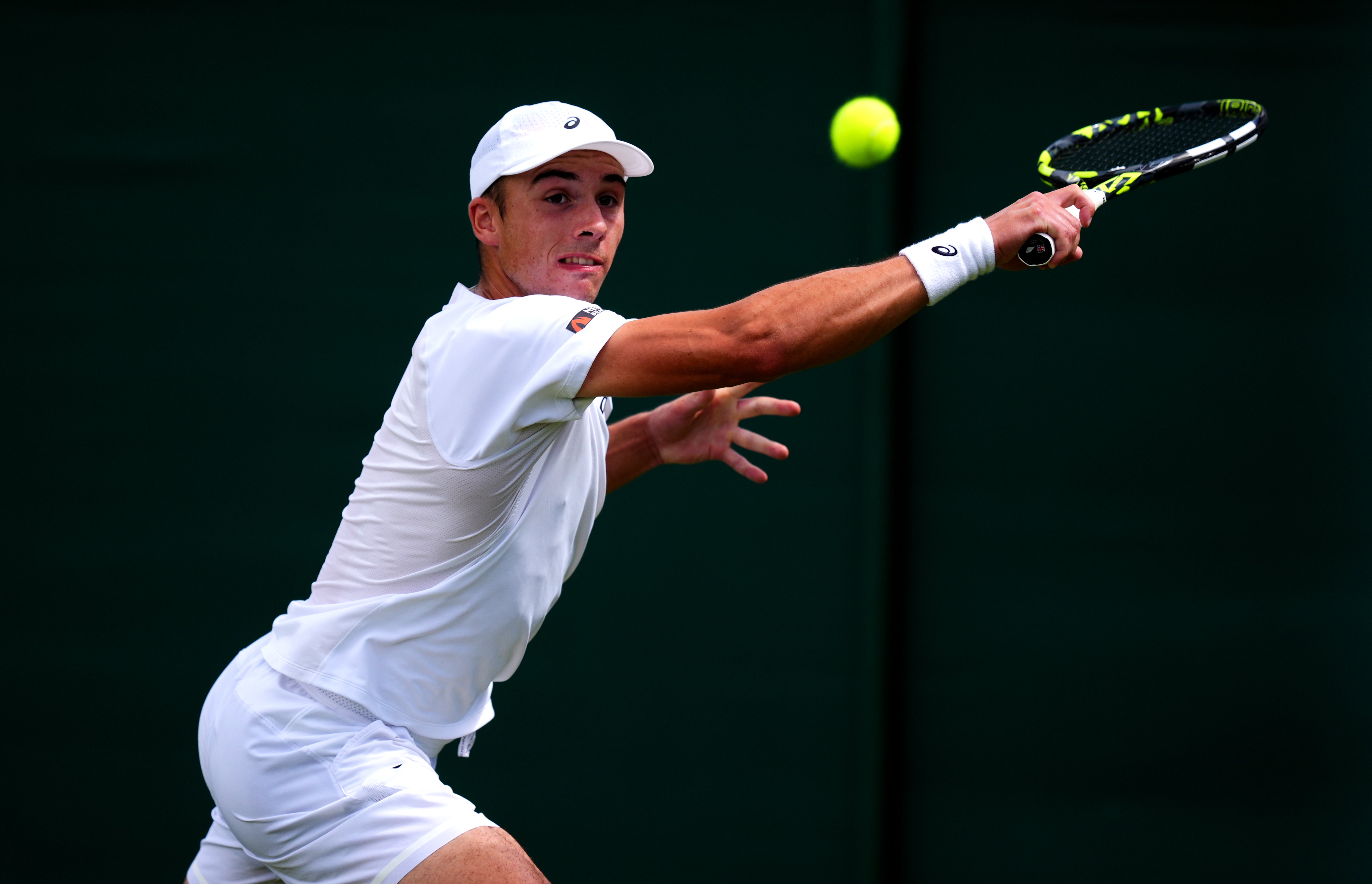 Oliver Tarvet fought hard but could not take his first-round match to a deciding set