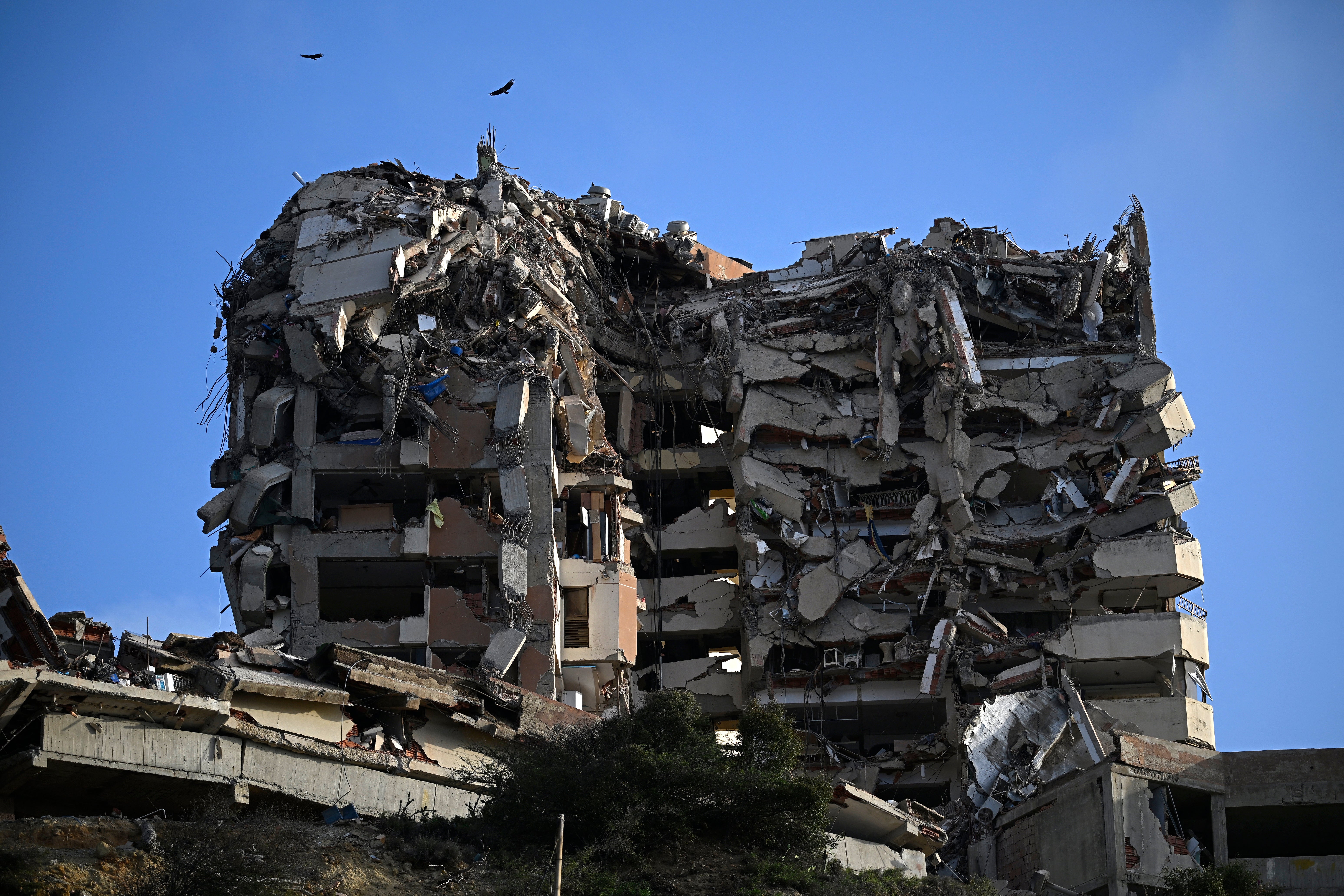 More than 100 US deportees missing after arriving in Venezuela before earthquakes – UK Times