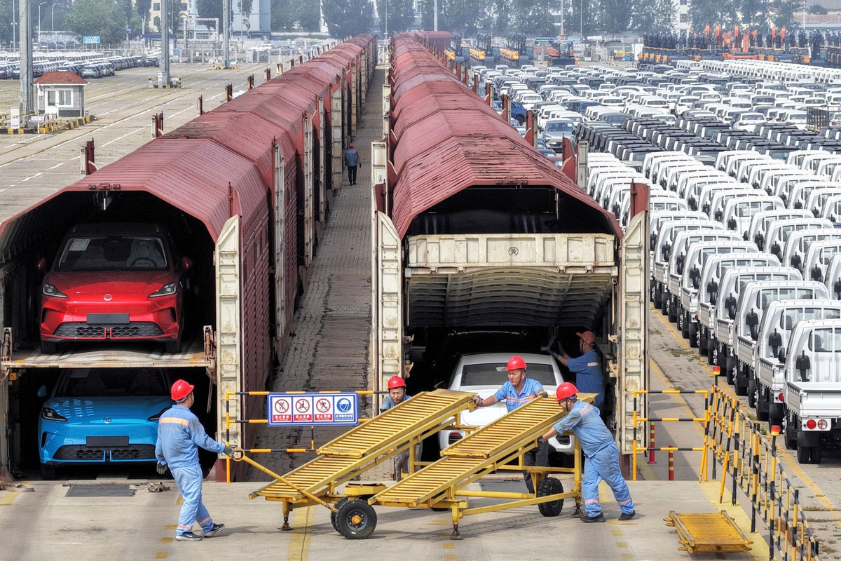 China’s factory activity expands in June, supported by stronger tech export demand