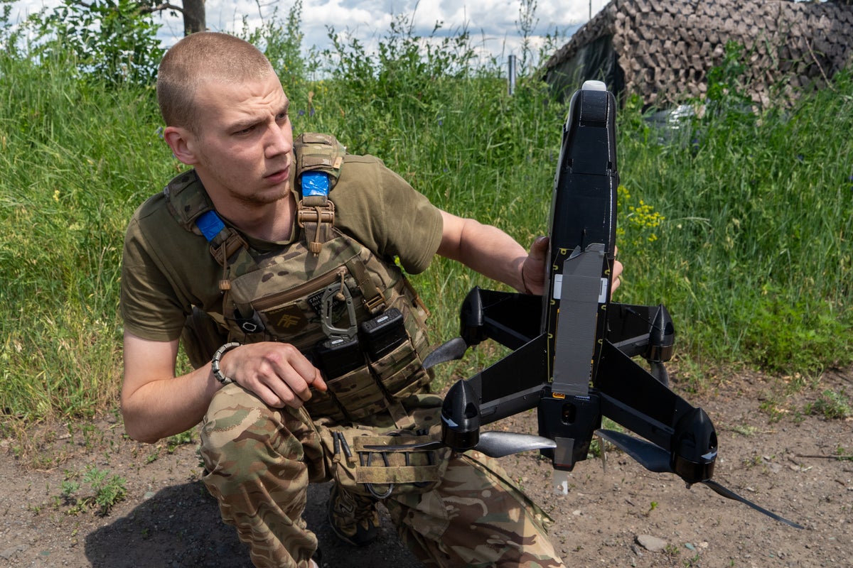 Russian soldiers ‘surviving average of 20 minutes when they reach frontline due to drone attacks’