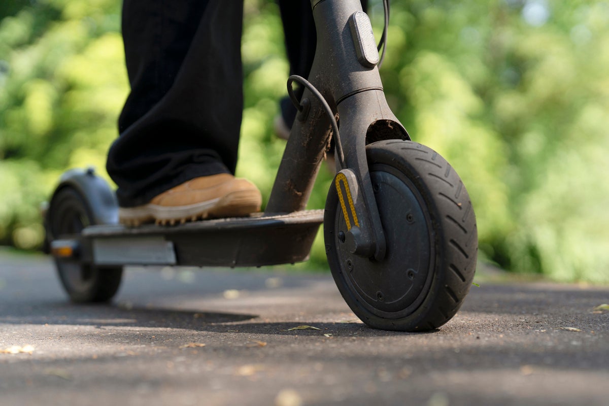 Amazon e Argos entre os varejistas que vendem e-scooters ‘pendulares’, apesar do risco de morte
