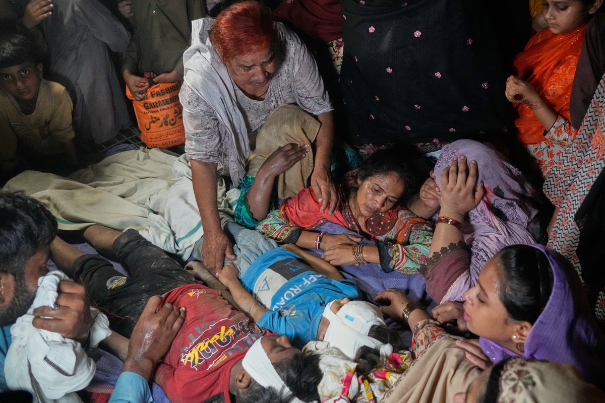 Roof of tutoring center collapses in eastern Pakistan, killing at least 14 children