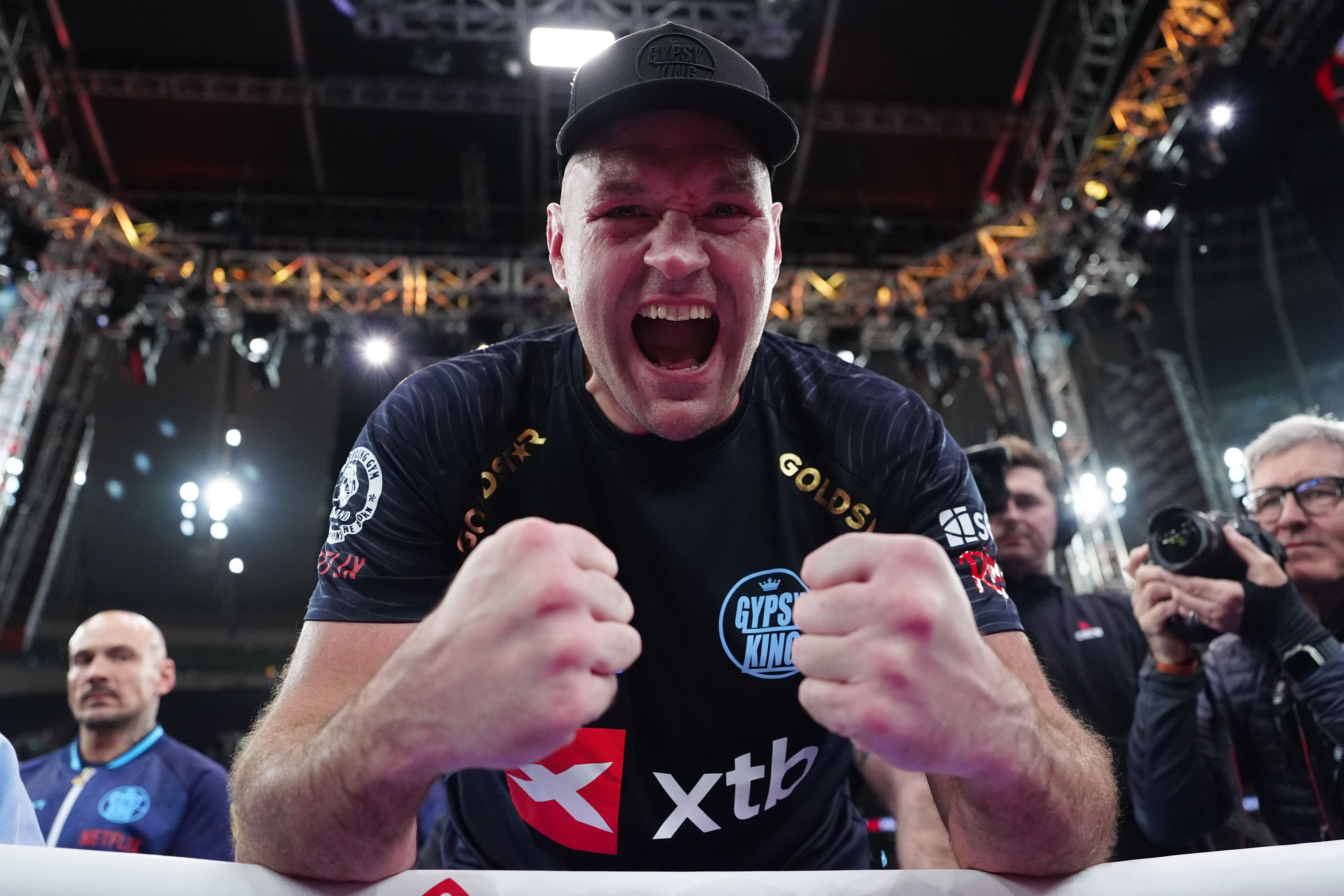 Fury returned to the ring in April