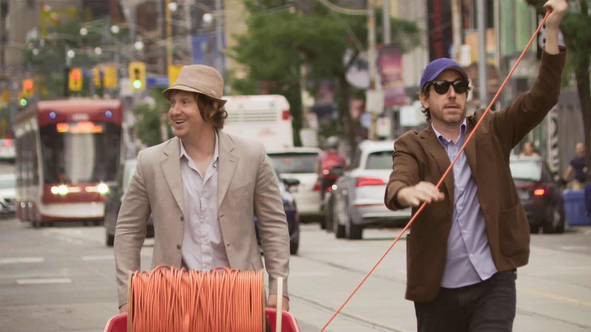Johnson und McCarrol als „Matt“ und „Jay“ in „NTBTSTM“
