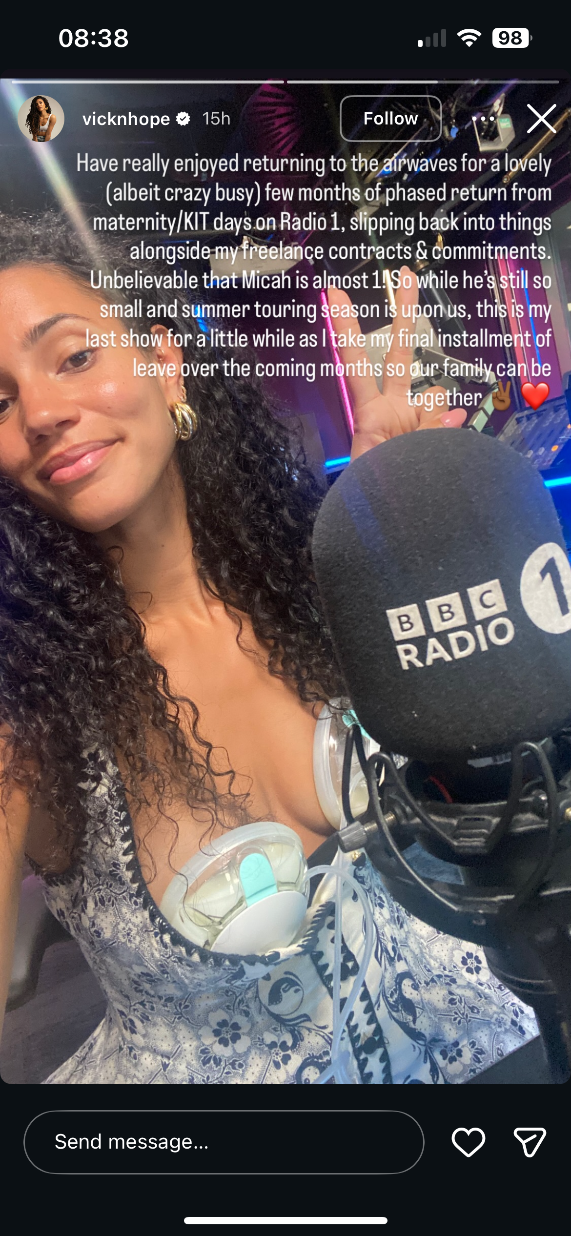Vick Hope anuncia sua pausa temporária da BBC Radio 1