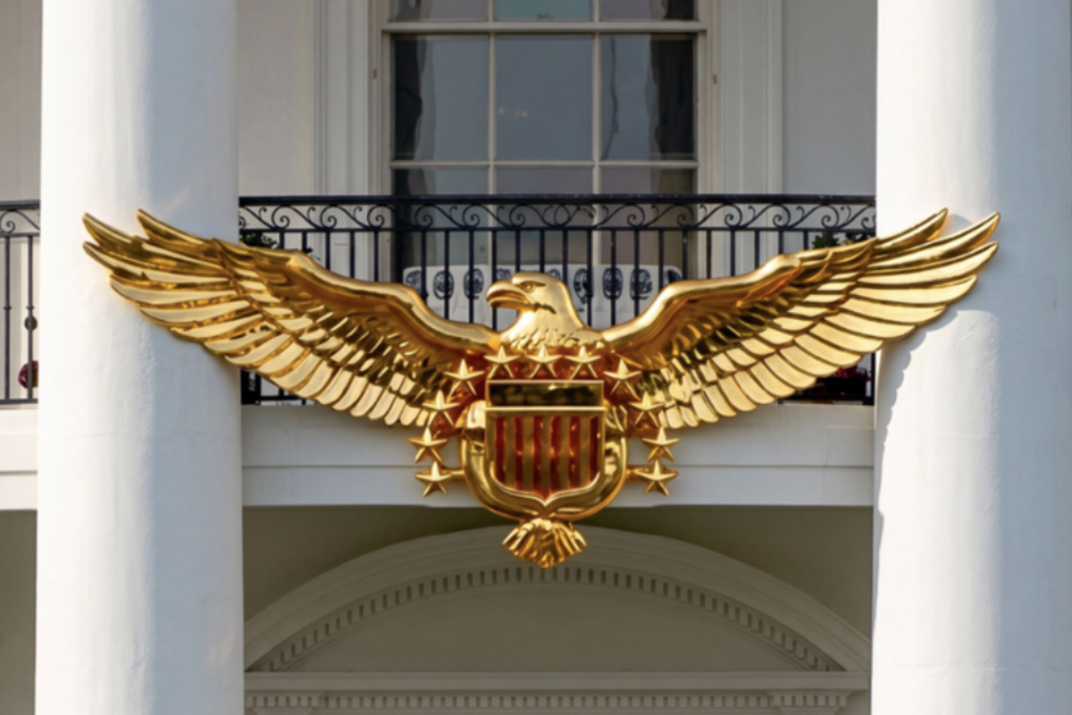 ‘Trump hired Putin for his decorator’: President mocked after sharing ‘golden gift’ for the White House – UK Times ‘Trump hired Putin for his decorator’: President mocked after sharing ‘golden gift’ for the White House – UK Times