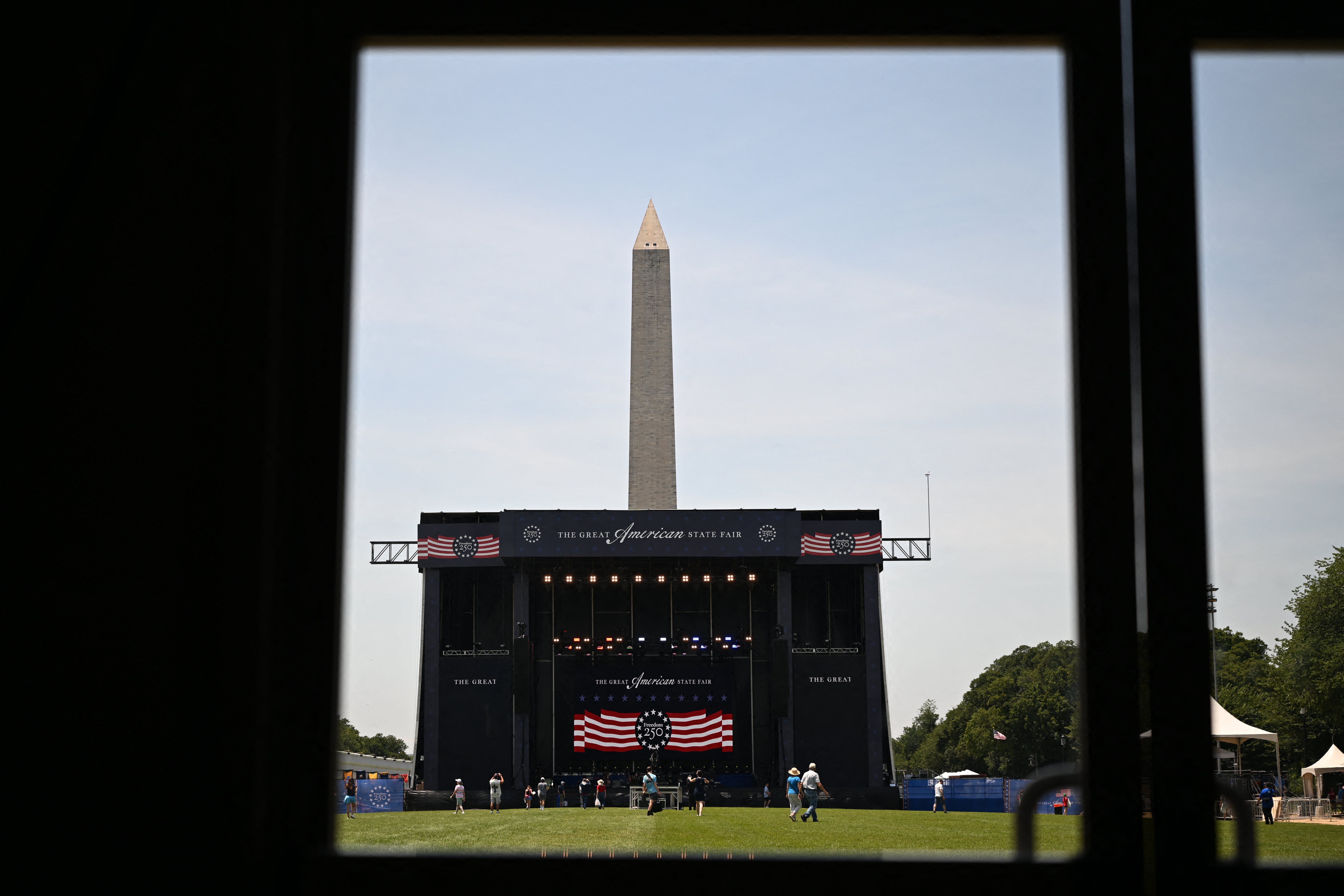 Party of five! Few turn up for band at Trump’s state fair Tuesday as ghost town continues to plague celebration – UK Times