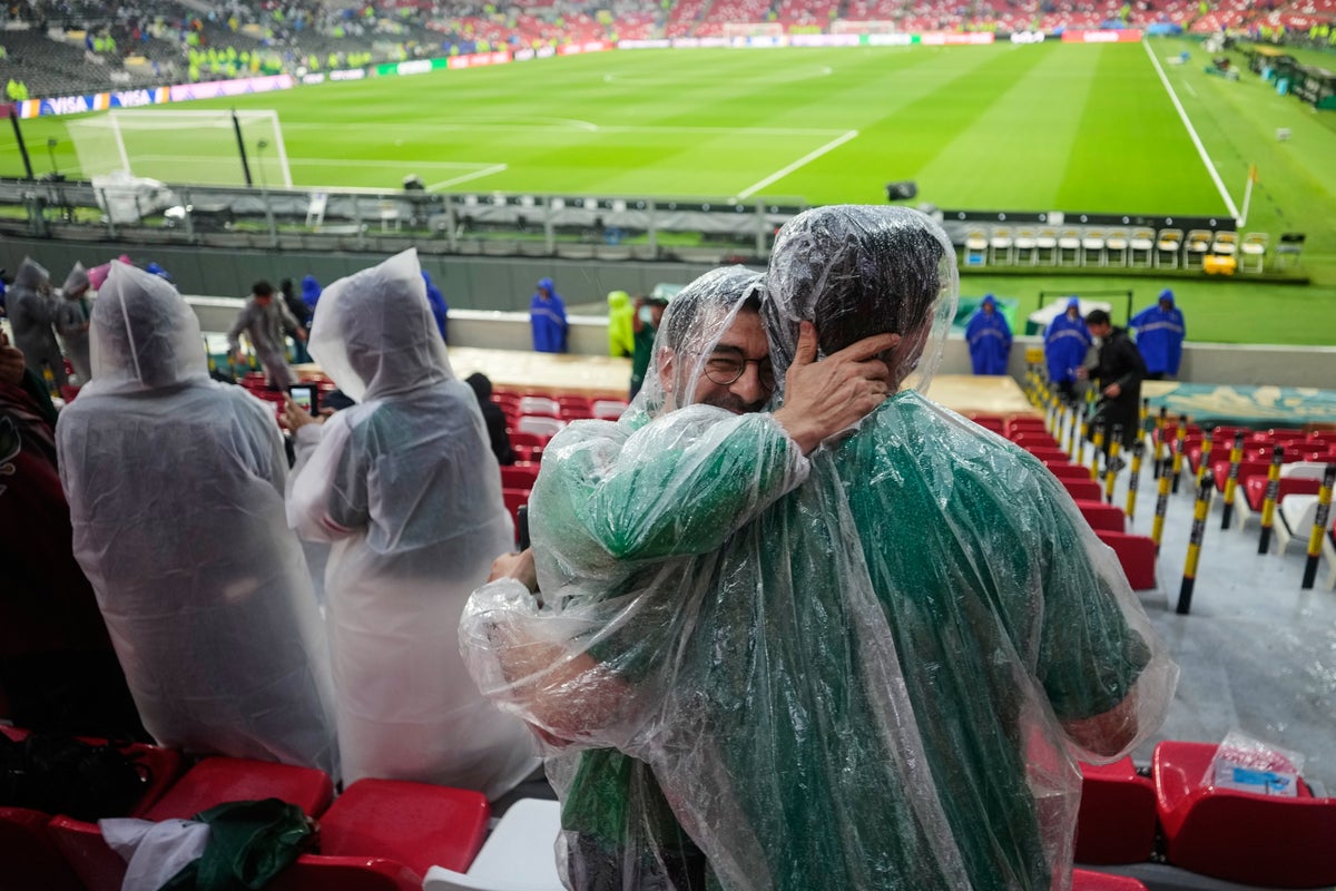 Why Mexico vs Ecuador World Cup game is delayed