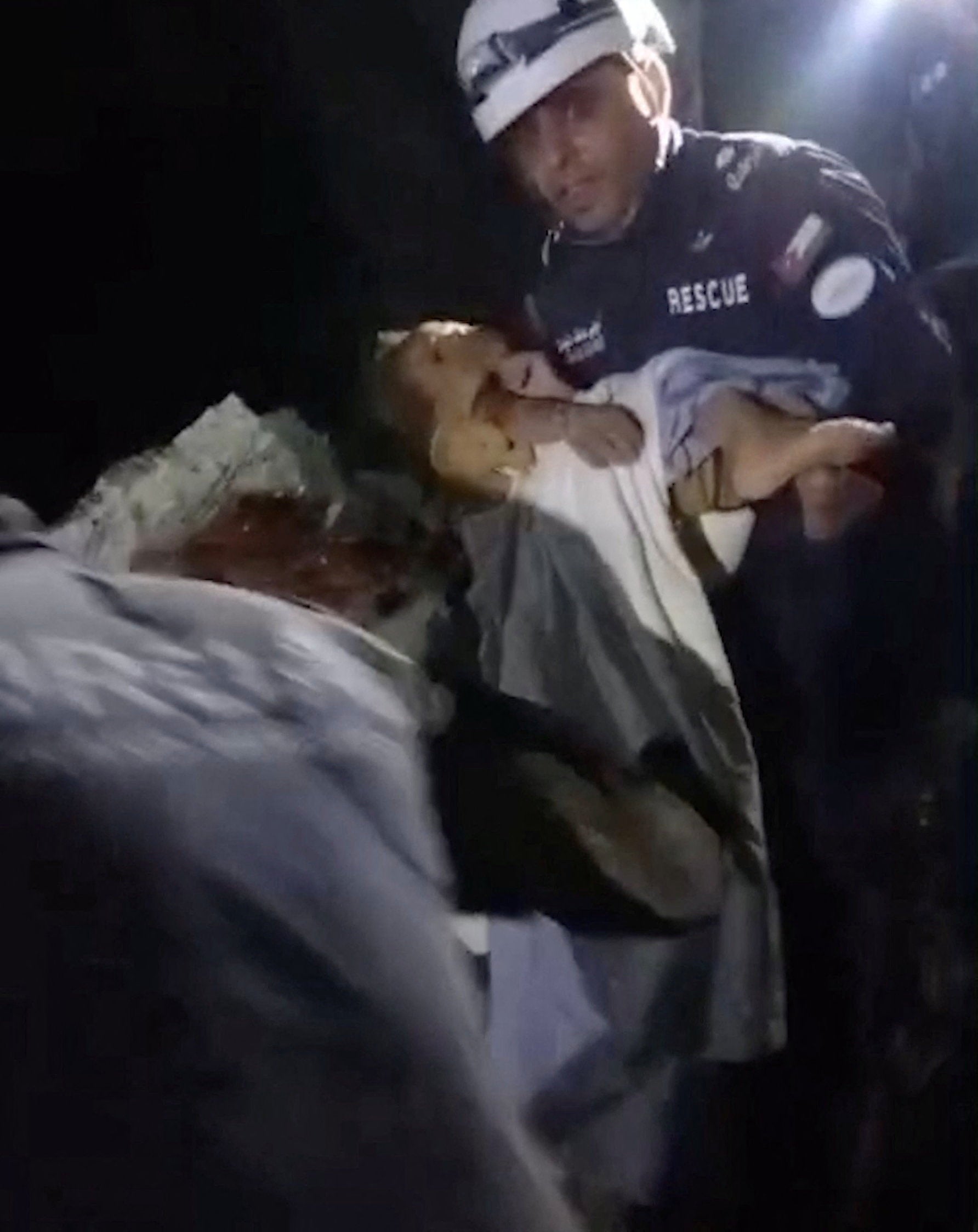 Jordanian rescuers save toddler trapped under rubble six days after Venezuela earthquakes – UK Times