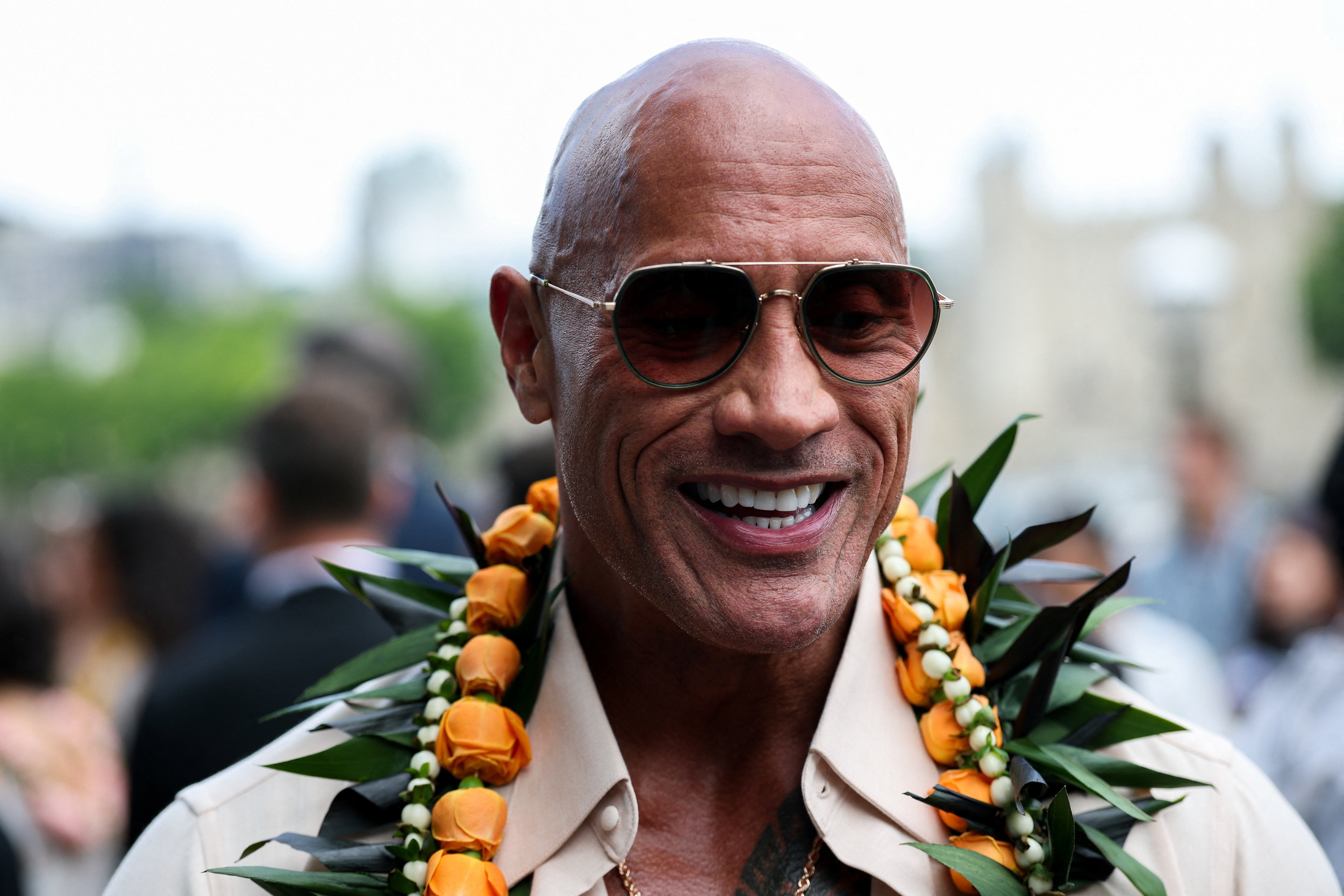 Dwayne Johnson steht in der Kritik, nachdem er erklärt hatte, dass er sich nicht mehr öffentlich über Politik äußern werde