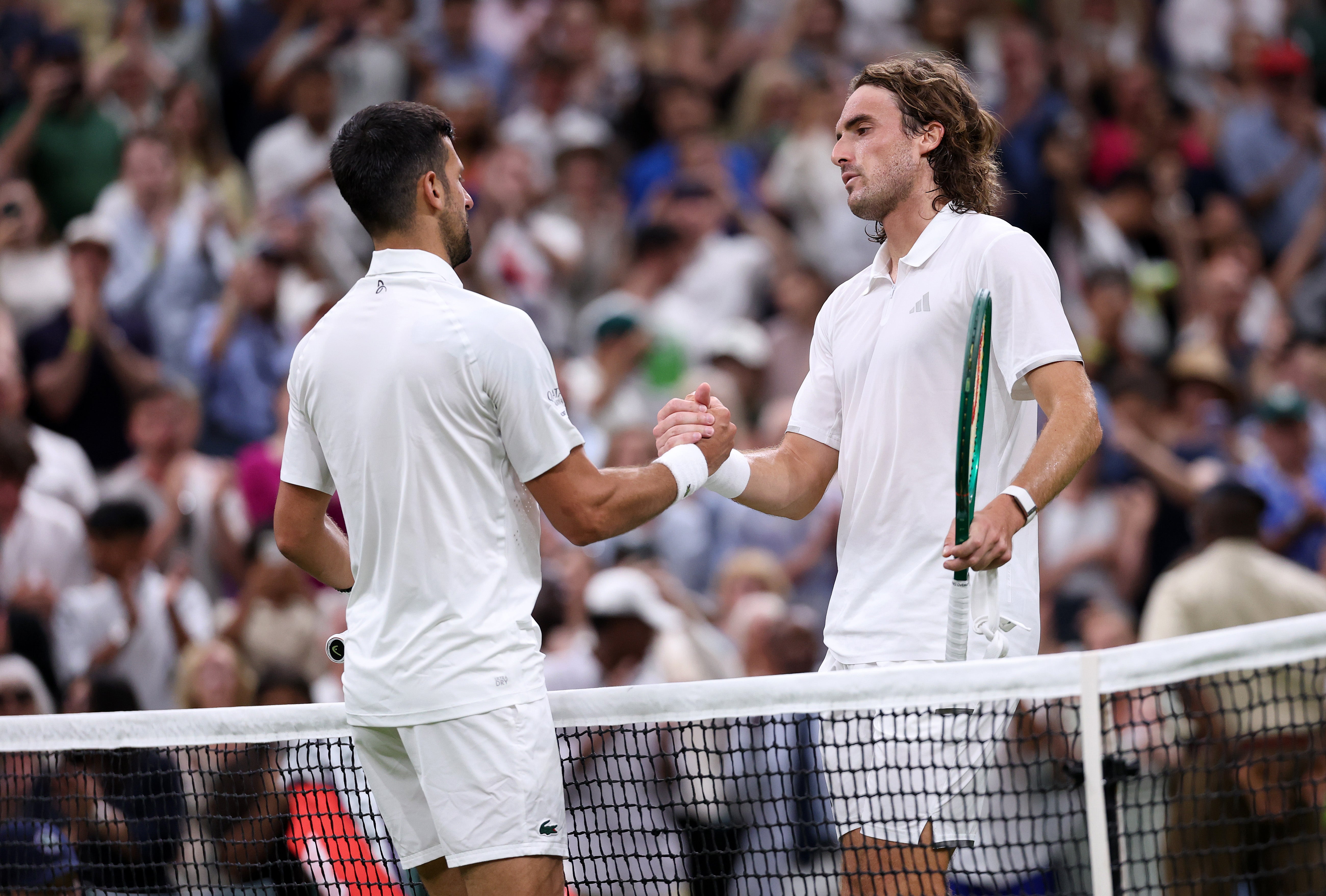 Djokovic dismantled Tsitsipas to sail into the third round