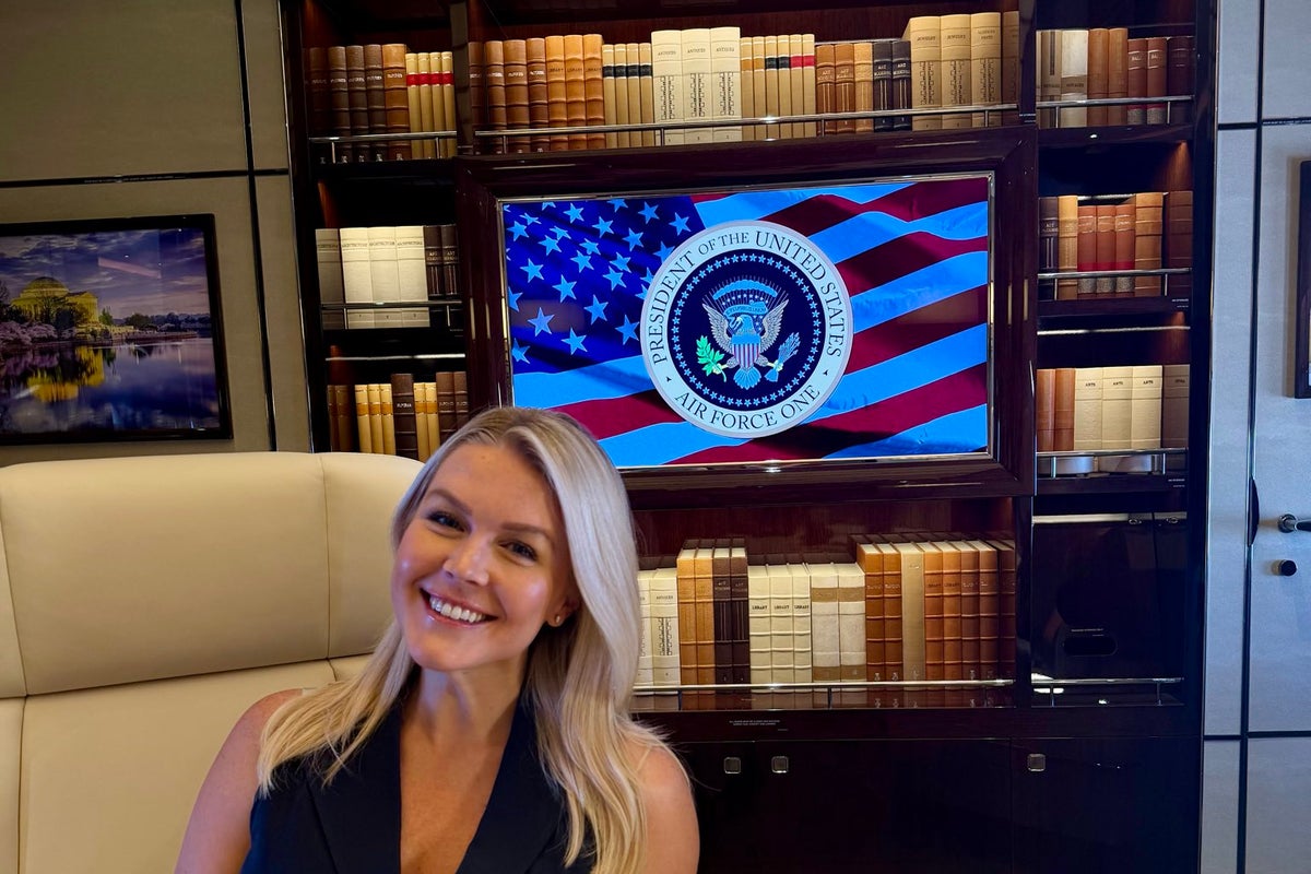 Trump mercilessly ridiculed for phony ‘library’ books onboard his newly gifted Air Force One from Qatar. Trump mercilessly ridiculed for phony ‘library’ books onboard his newly gifted Air Force One from Qatar.