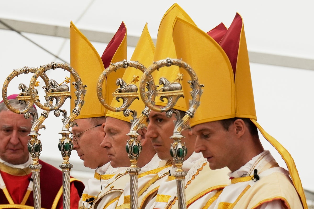 Priest from excommunicated Catholic sect says future pope will ‘open the door’ to return – UK Times Priest from excommunicated Catholic sect says future pope will ‘open the door’ to return – UK Times