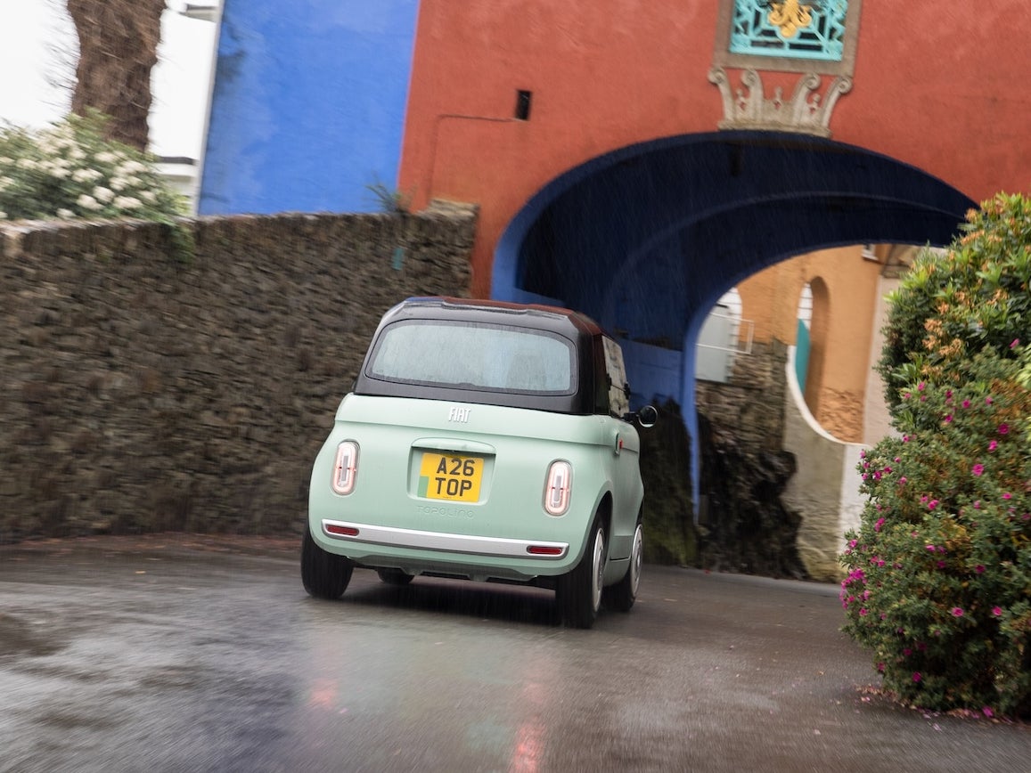 The new Topolino carries a £1,300 premium over the Citroen Ami, with the Fiat's prices beginning at £8,995 on the road. (Fiat)