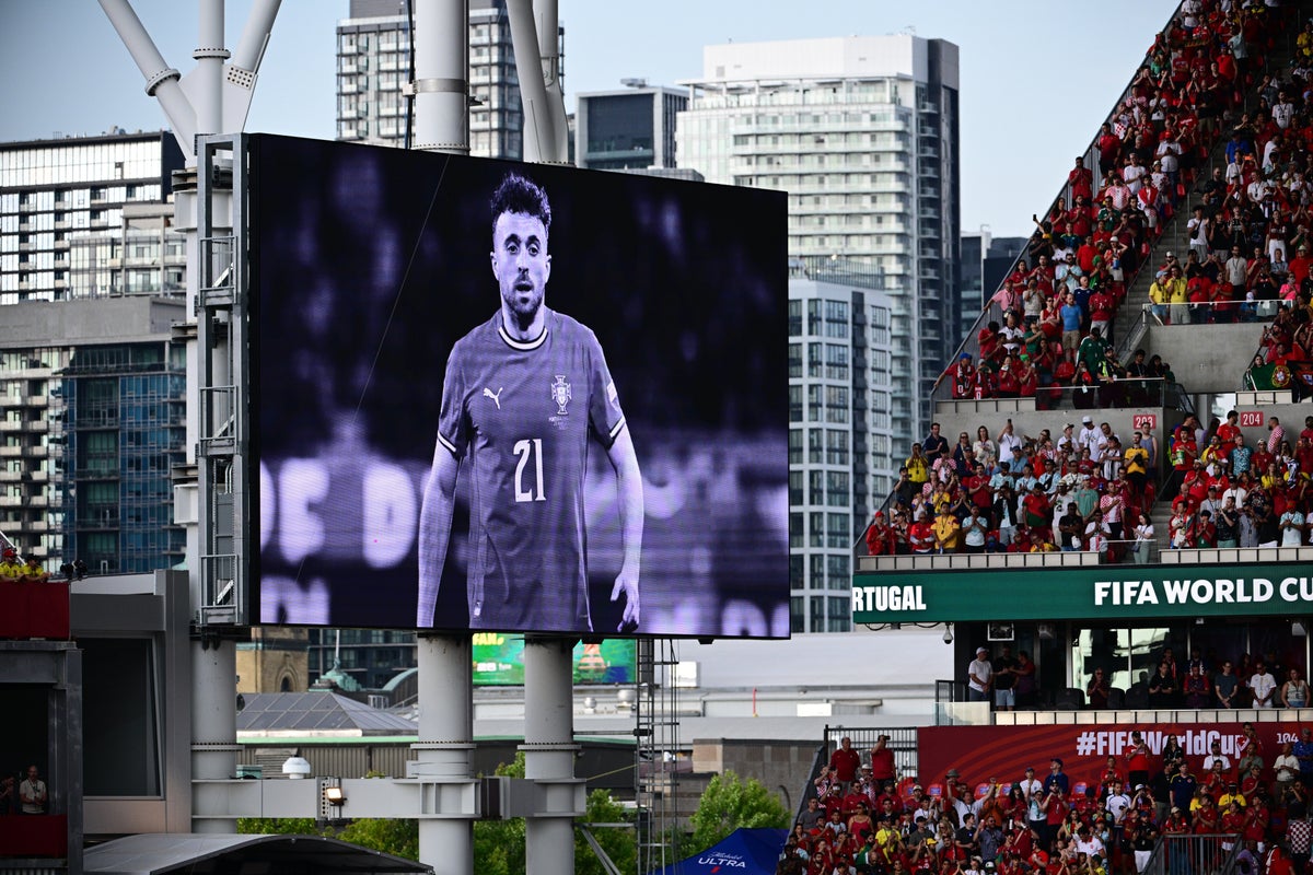 Diogo Jota given touching World Cup tribute during Portugal national anthem