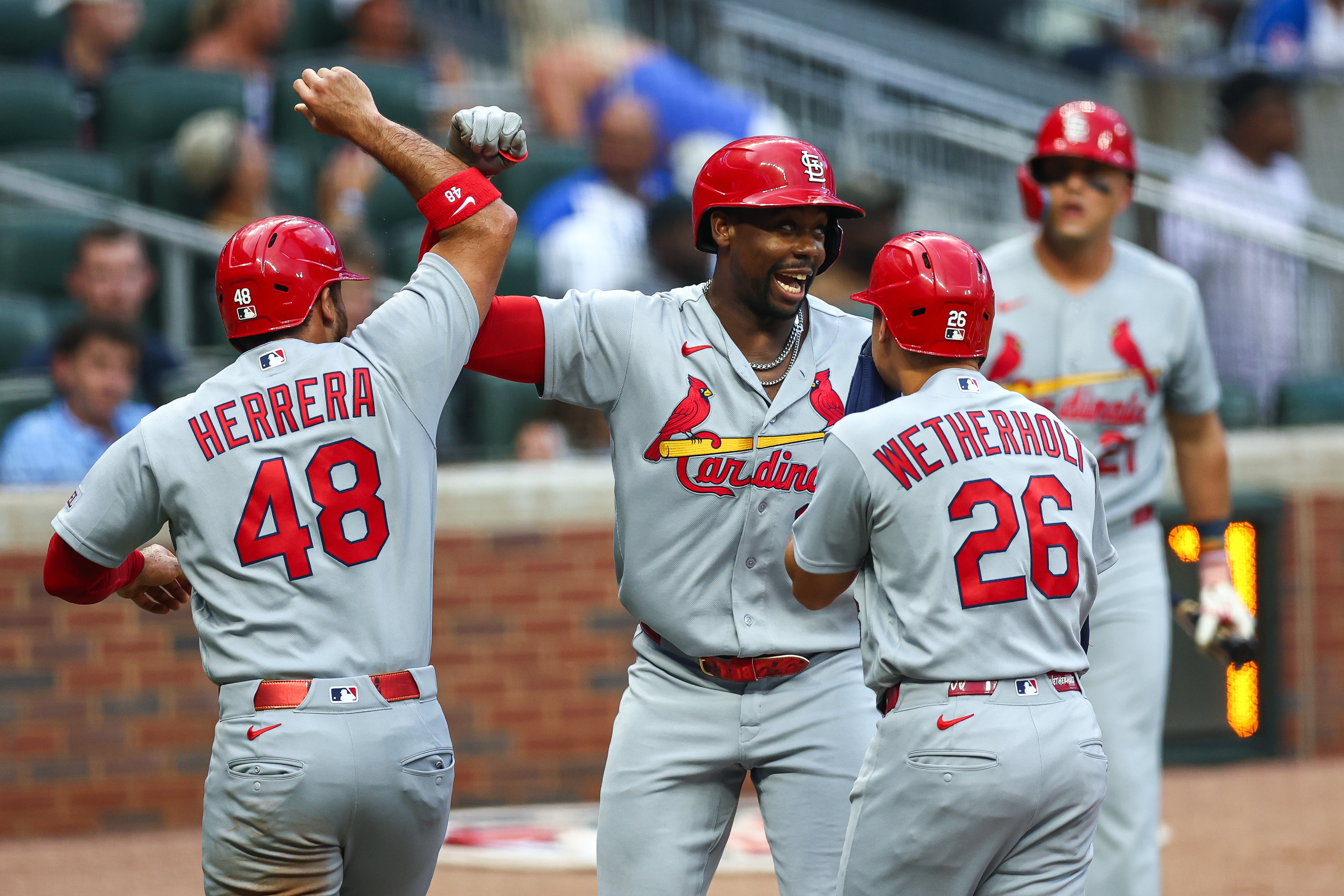 CARDENALES-BRAVOS