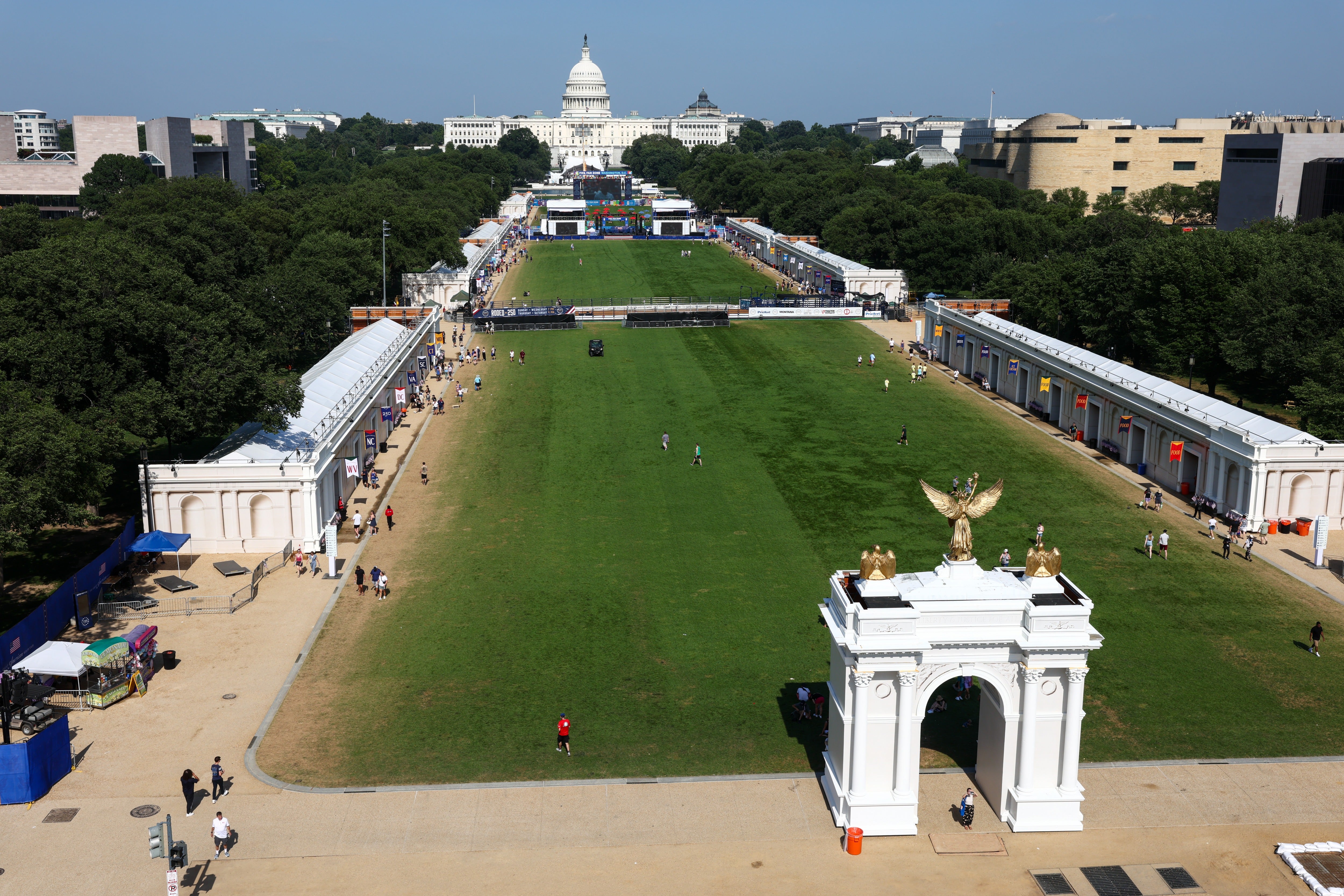 The unbearable heat in Washington is just the latest issue for the lightly attended state fair on the National Mall