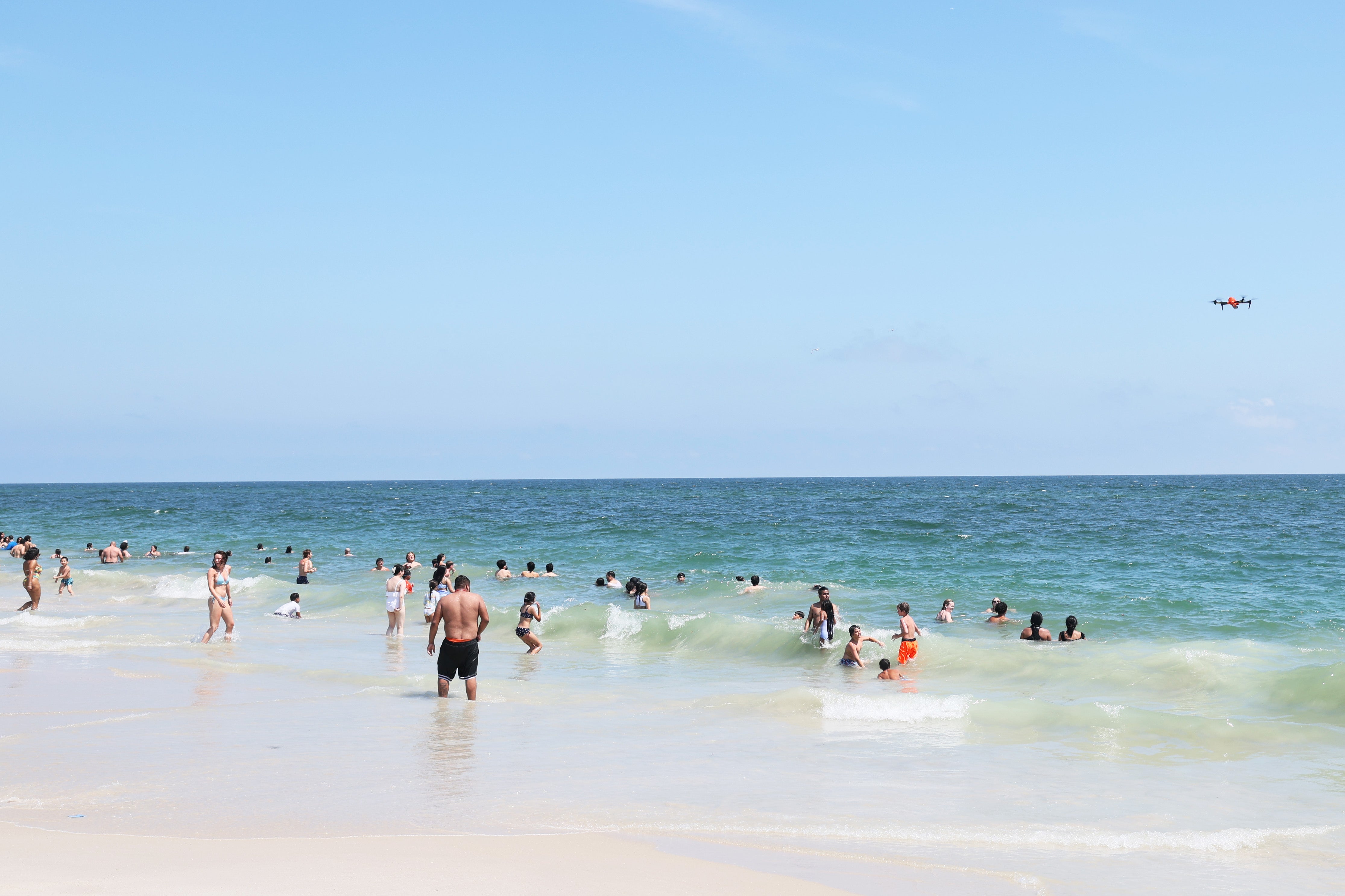 Atak rekina na plaży Jones Beach w Nowym Jorku: „Zostałem ugryziony"
