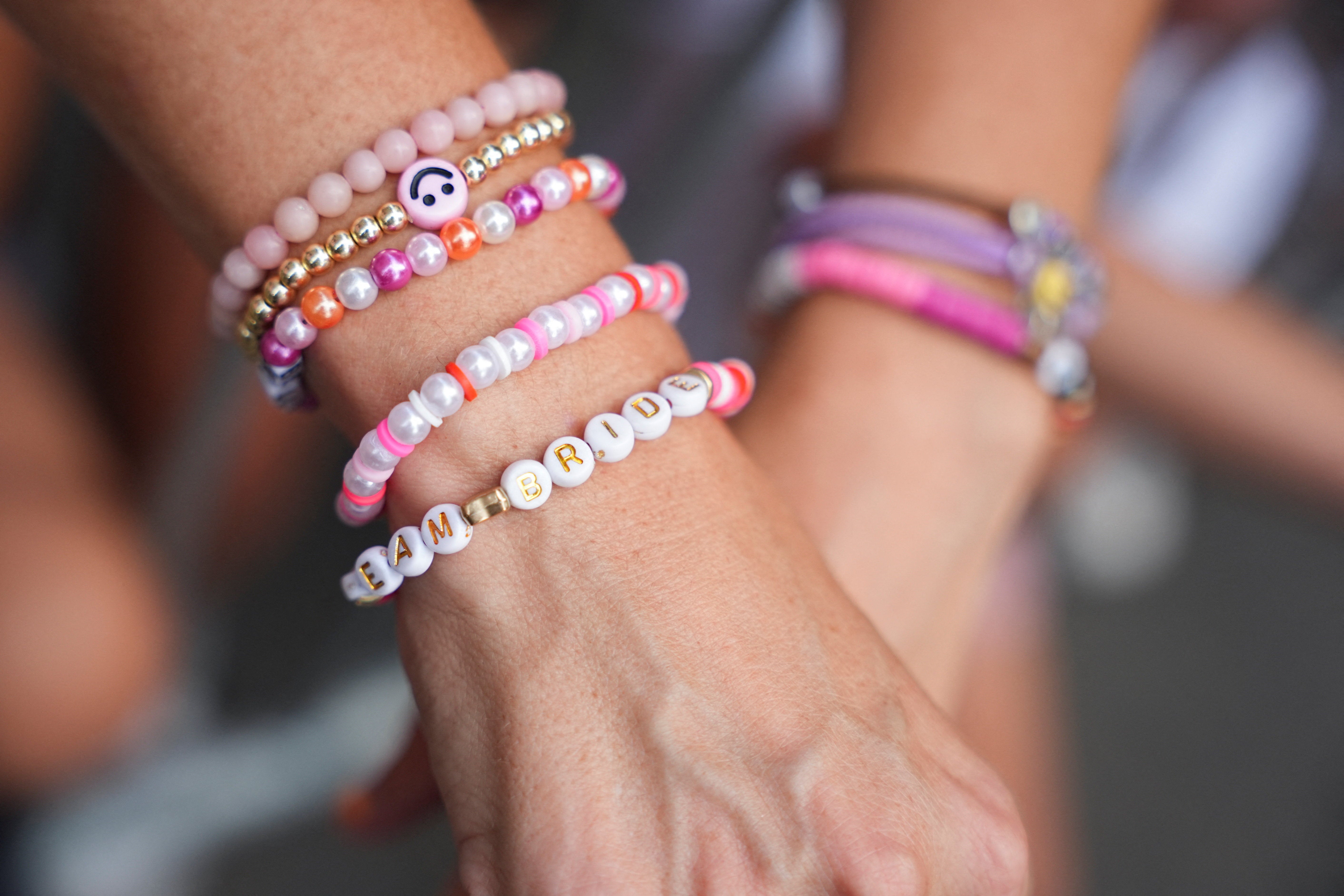 Fans came out wearing their themed friendship bracelets, which became a trend during the singer’s mega Eras Tour