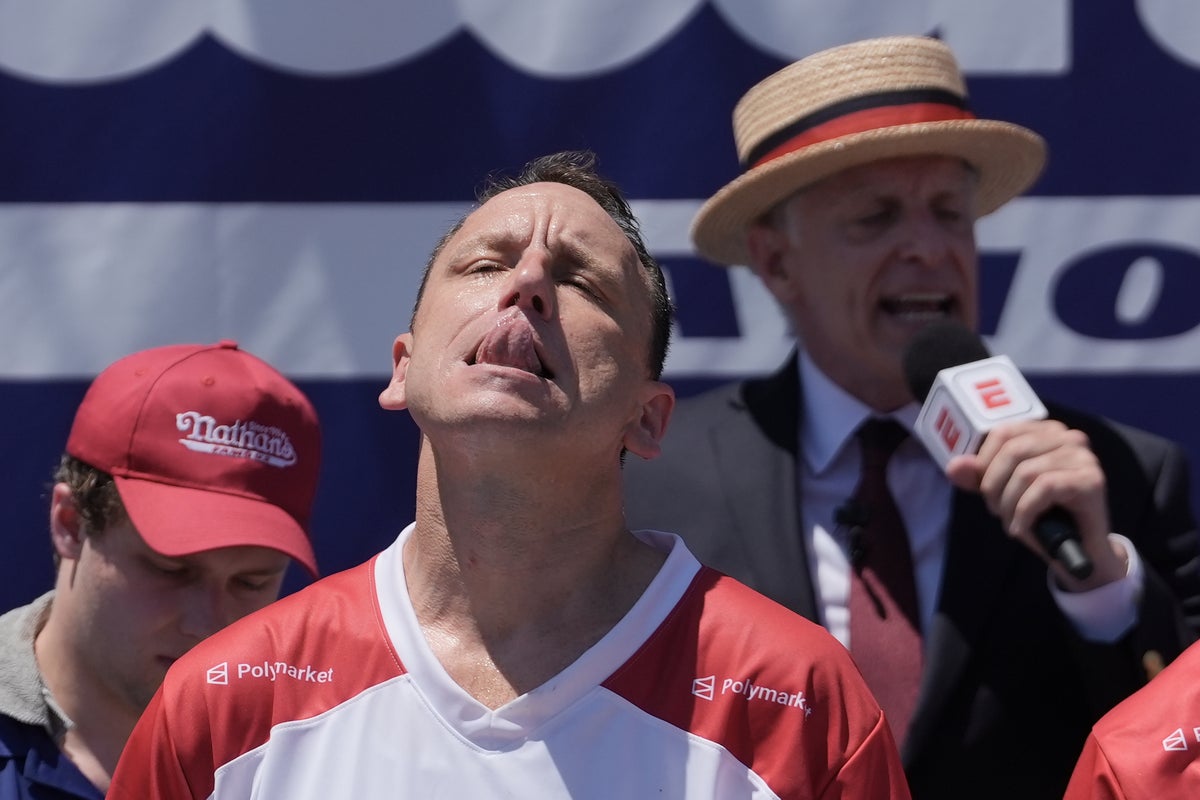 Joey Chestnut wins Nathan’s hot dog eating contest after stomaching 66 franks in 100-degree heat