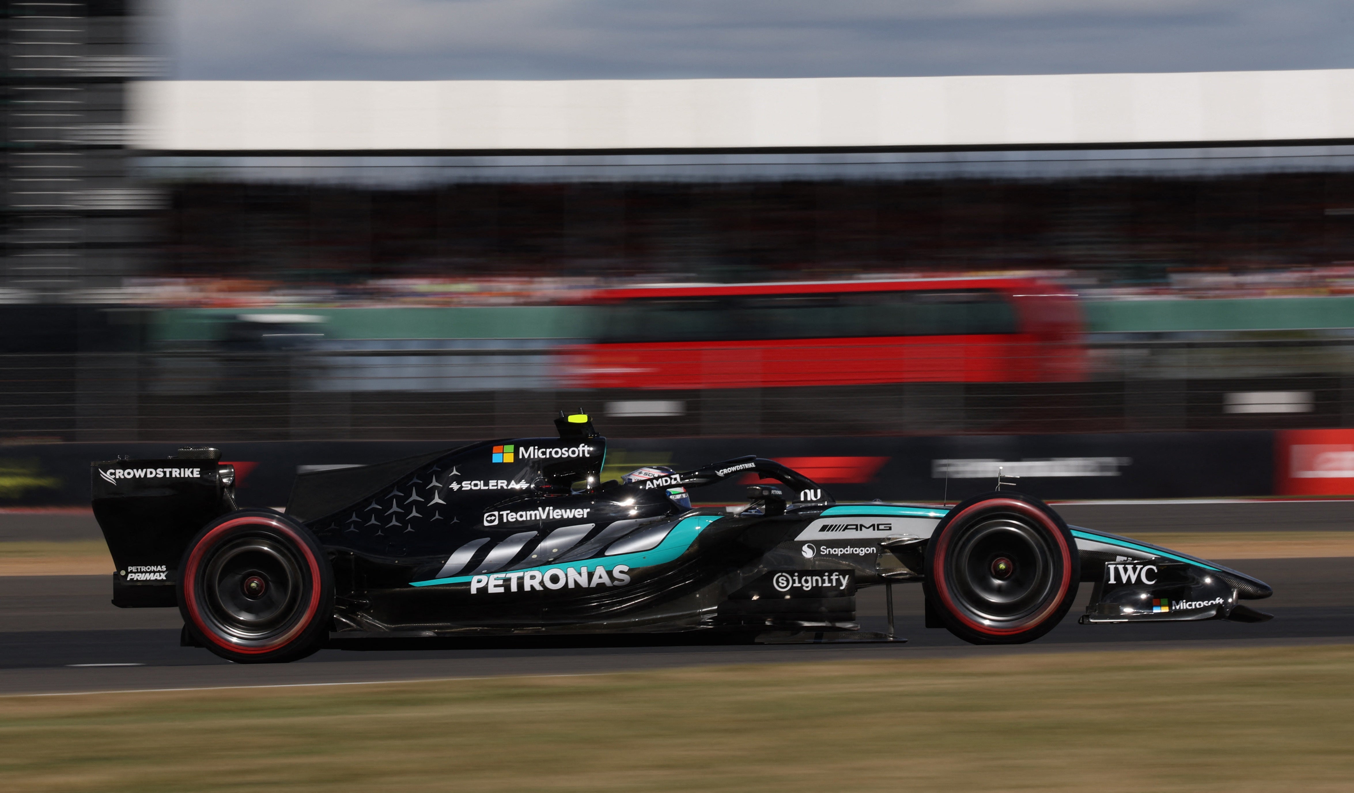 Antonelli starts on pole position for the British GP